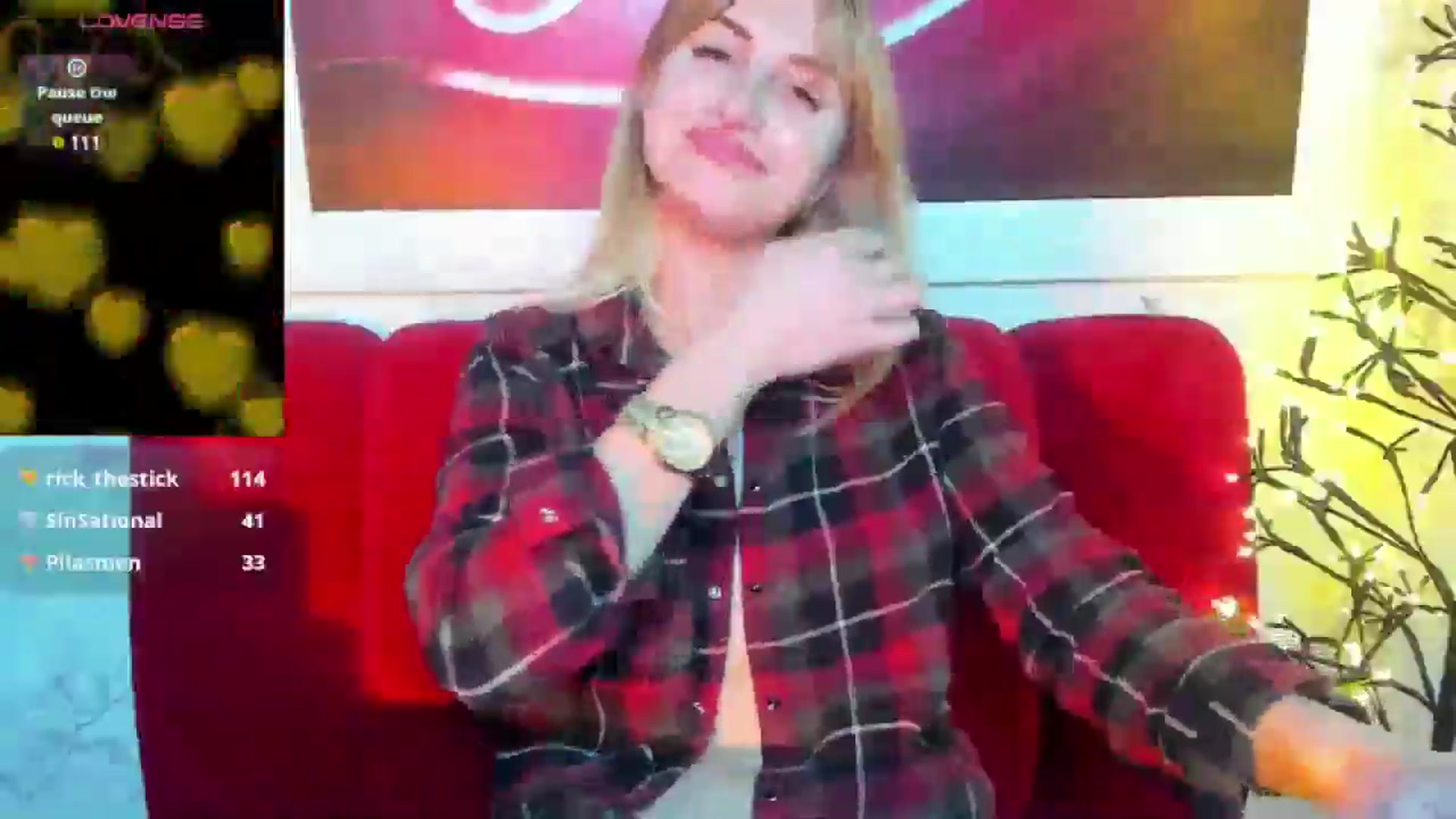 Gallery image thumbnail from EmiilyCandy's myfreecams stream on, 12/16/2024, 17:22 image 9 of 20
