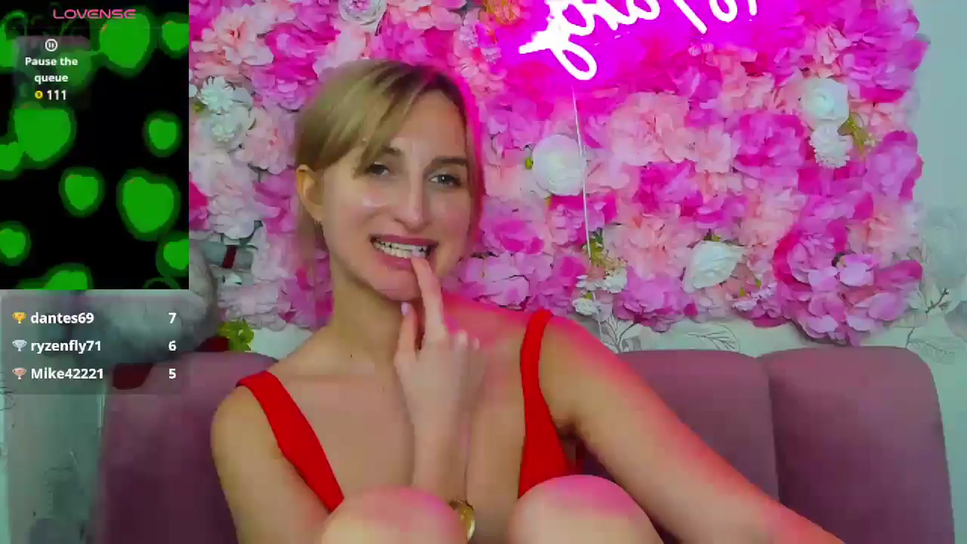 Gallery image thumbnail from EmiilyCandy's myfreecams stream on, 12/30/2024, 13:01 image 4 of 20