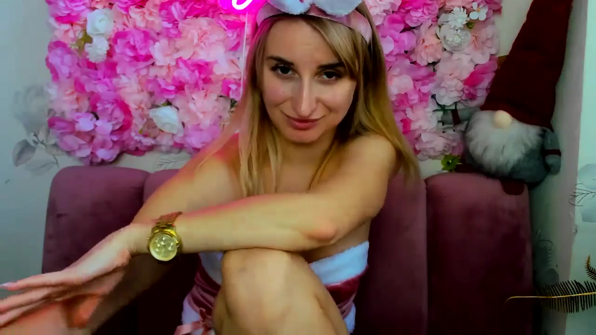 Gallery image thumbnail from EmiilyCandy's myfreecams stream on, 12/31/2024, 11:08 image 15 of 20