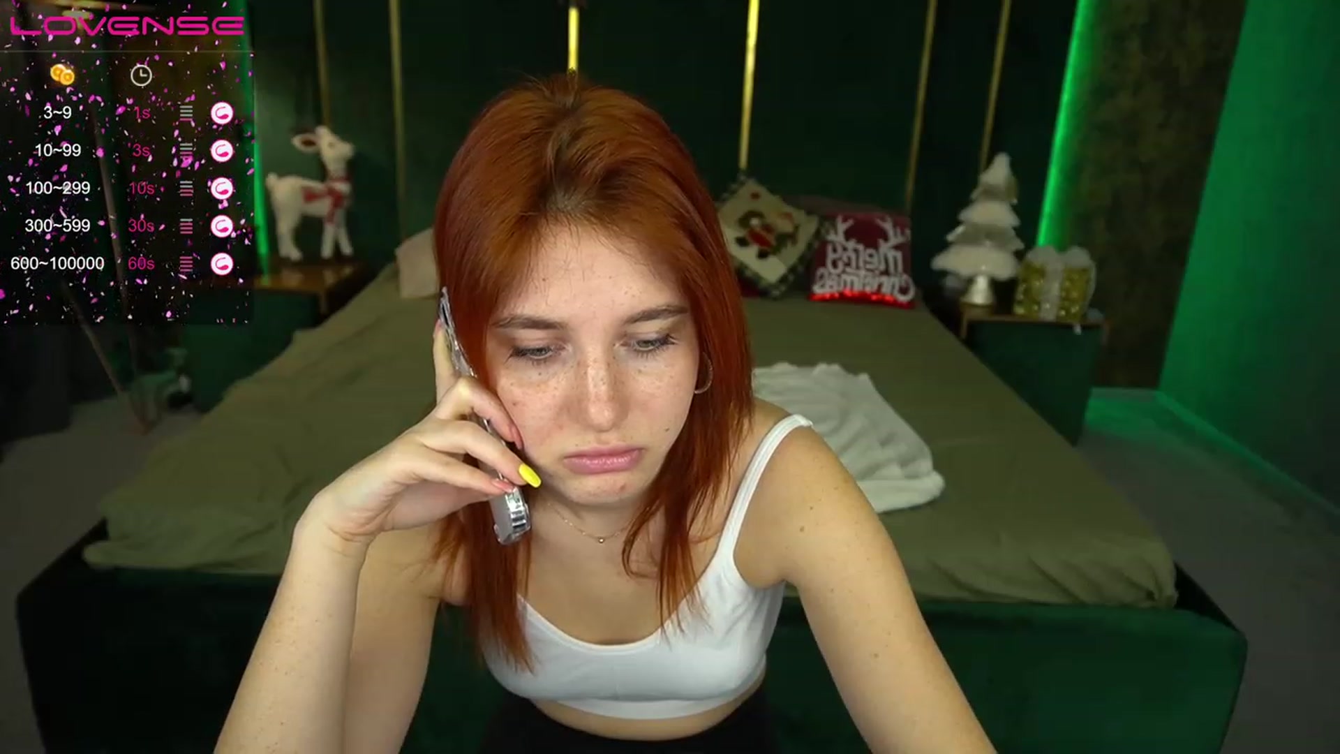 Gallery image thumbnail from EmiilyFox's myfreecams stream on, 12/25/2023, 11:20 image 13 of 20