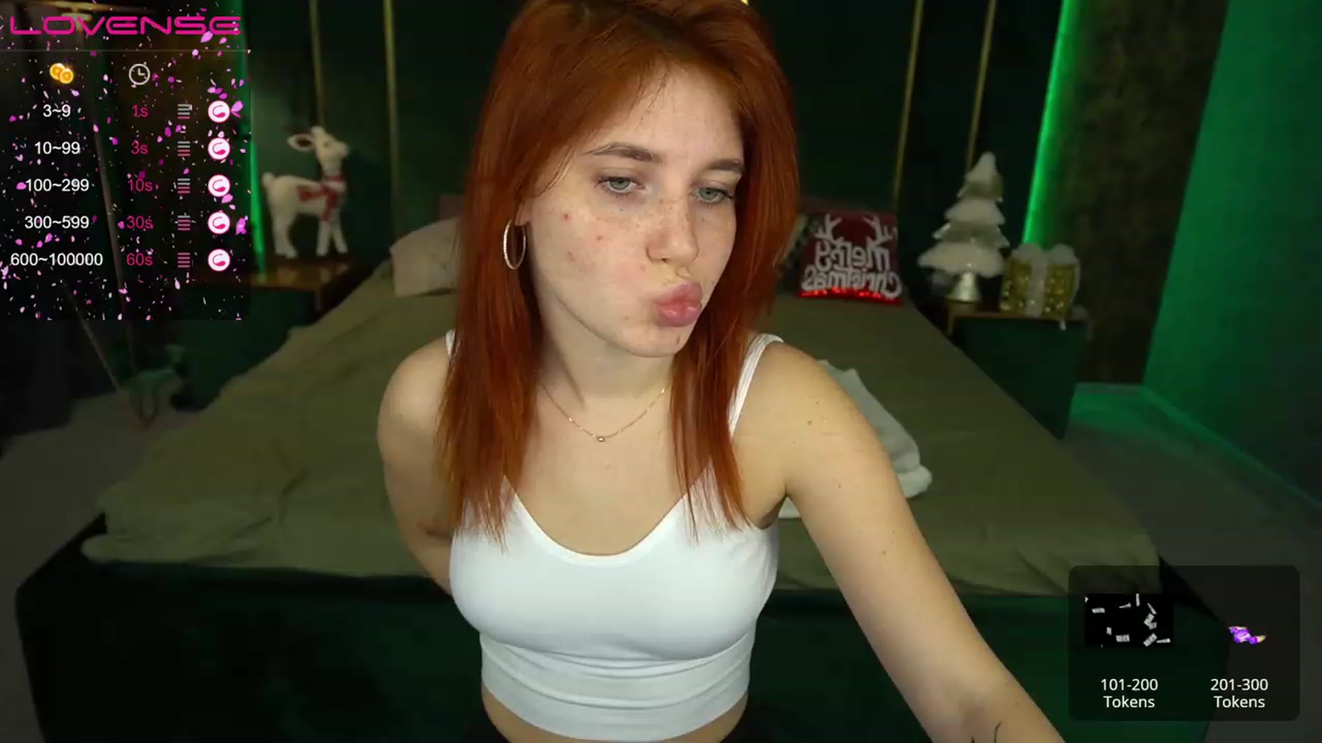 Gallery image thumbnail from EmiilyFox's myfreecams stream on, 12/25/2023, 12:16 image 5 of 20