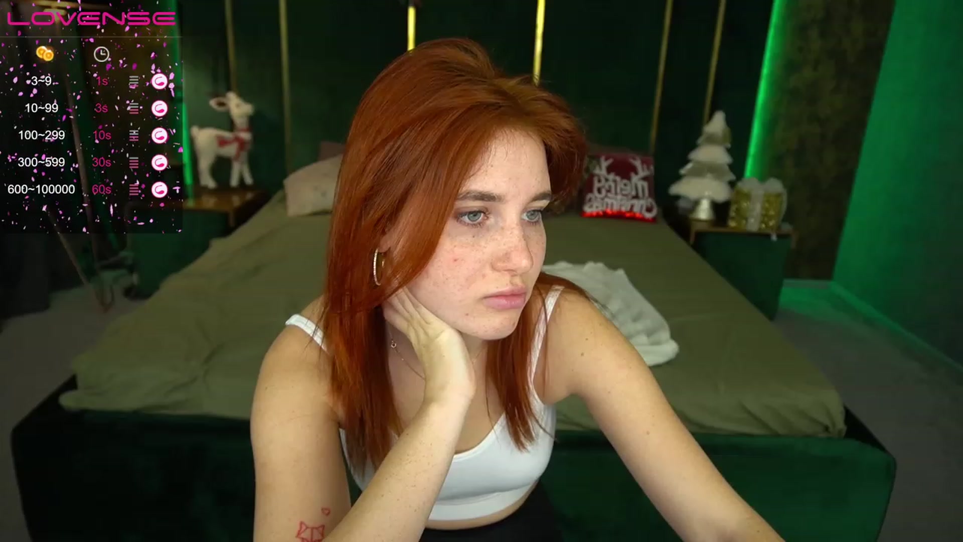 Gallery image thumbnail from EmiilyFox's myfreecams stream on, 12/25/2023, 12:16 image 10 of 20