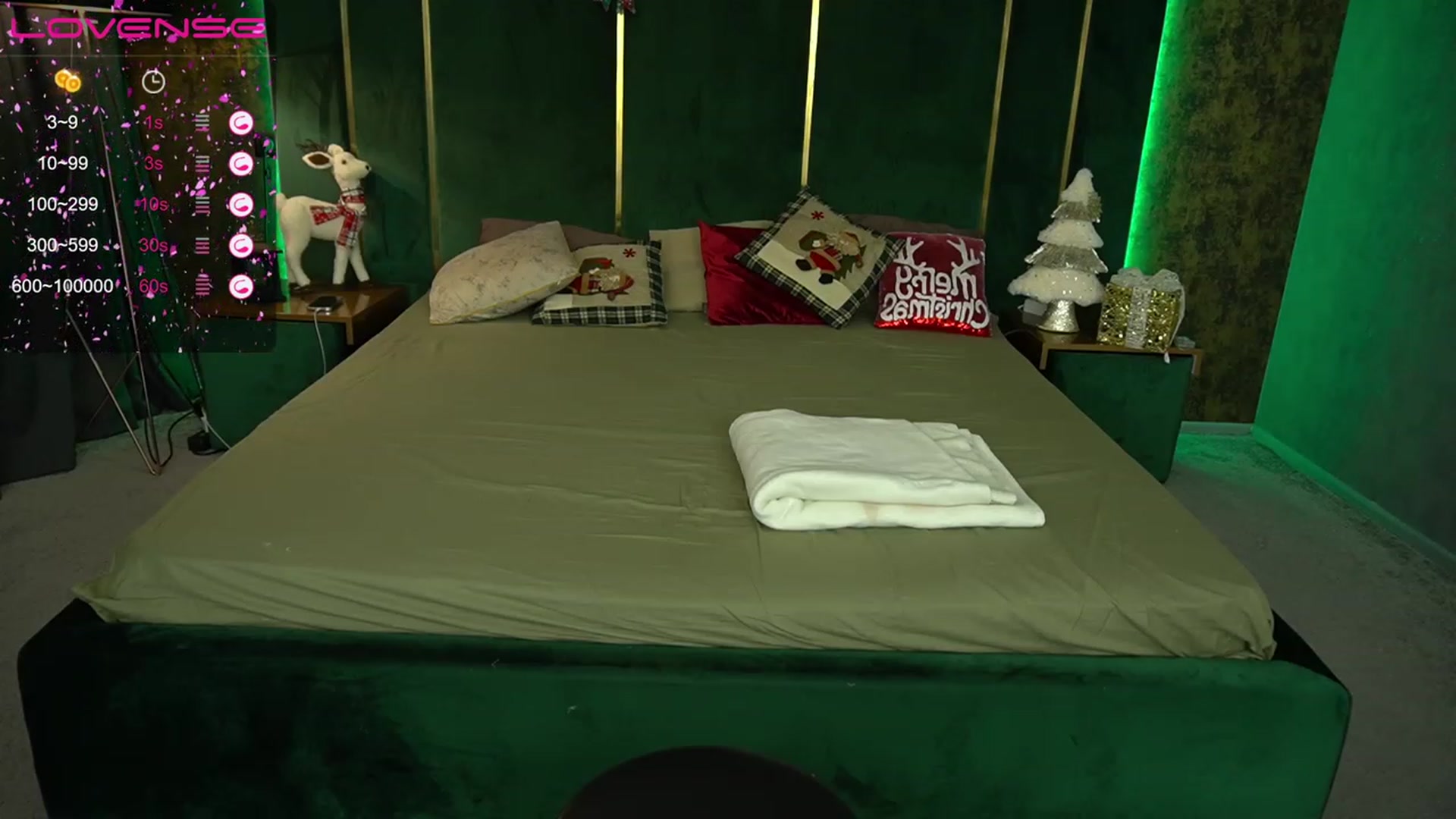 Gallery image thumbnail from EmiilyFox's myfreecams stream on, 12/25/2023, 12:49 image 7 of 20