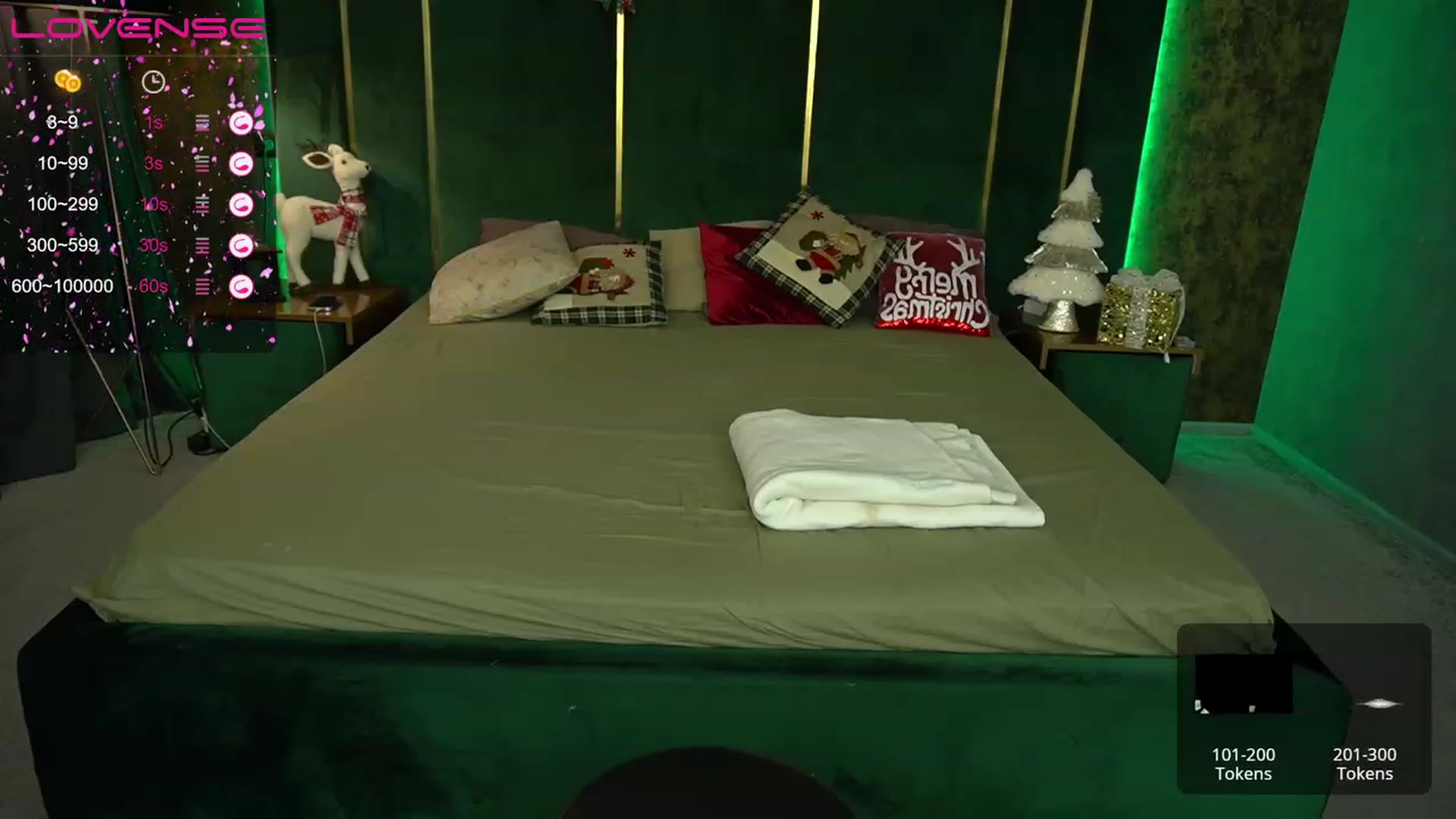 Gallery image thumbnail from EmiilyFox's myfreecams stream on, 12/25/2023, 12:49 image 6 of 20