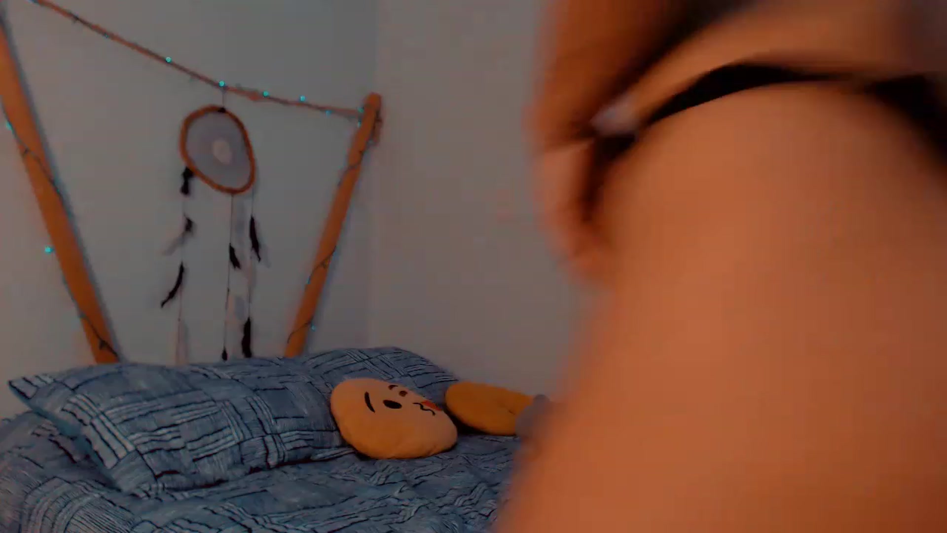 Gallery image thumbnail from Emil_y1's myfreecams stream on, 12/29/2022, 08:11 image 11 of 20