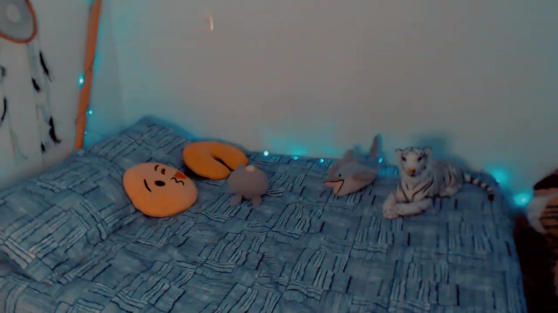 Gallery image thumbnail from Emil_y1's myfreecams stream on, 12/29/2022, 08:11 image 6 of 20