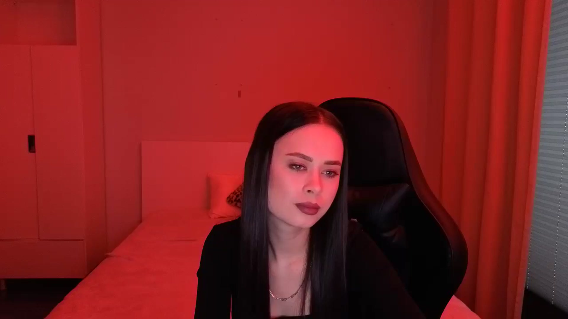 Gallery image thumbnail from Emili's myfreecams stream on, 02/13/2026, 15:16 image 15 of 20