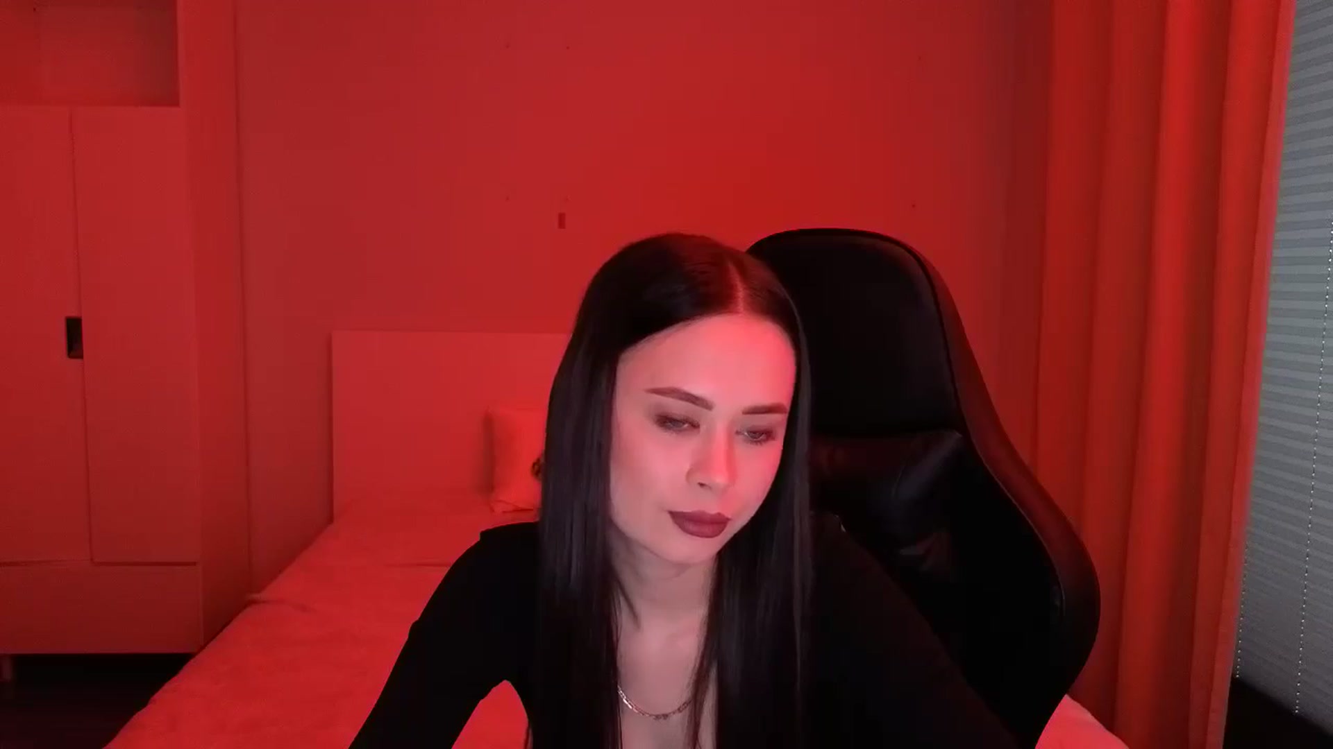Gallery image thumbnail from Emili's myfreecams stream on, 02/13/2026, 15:16 image 14 of 20