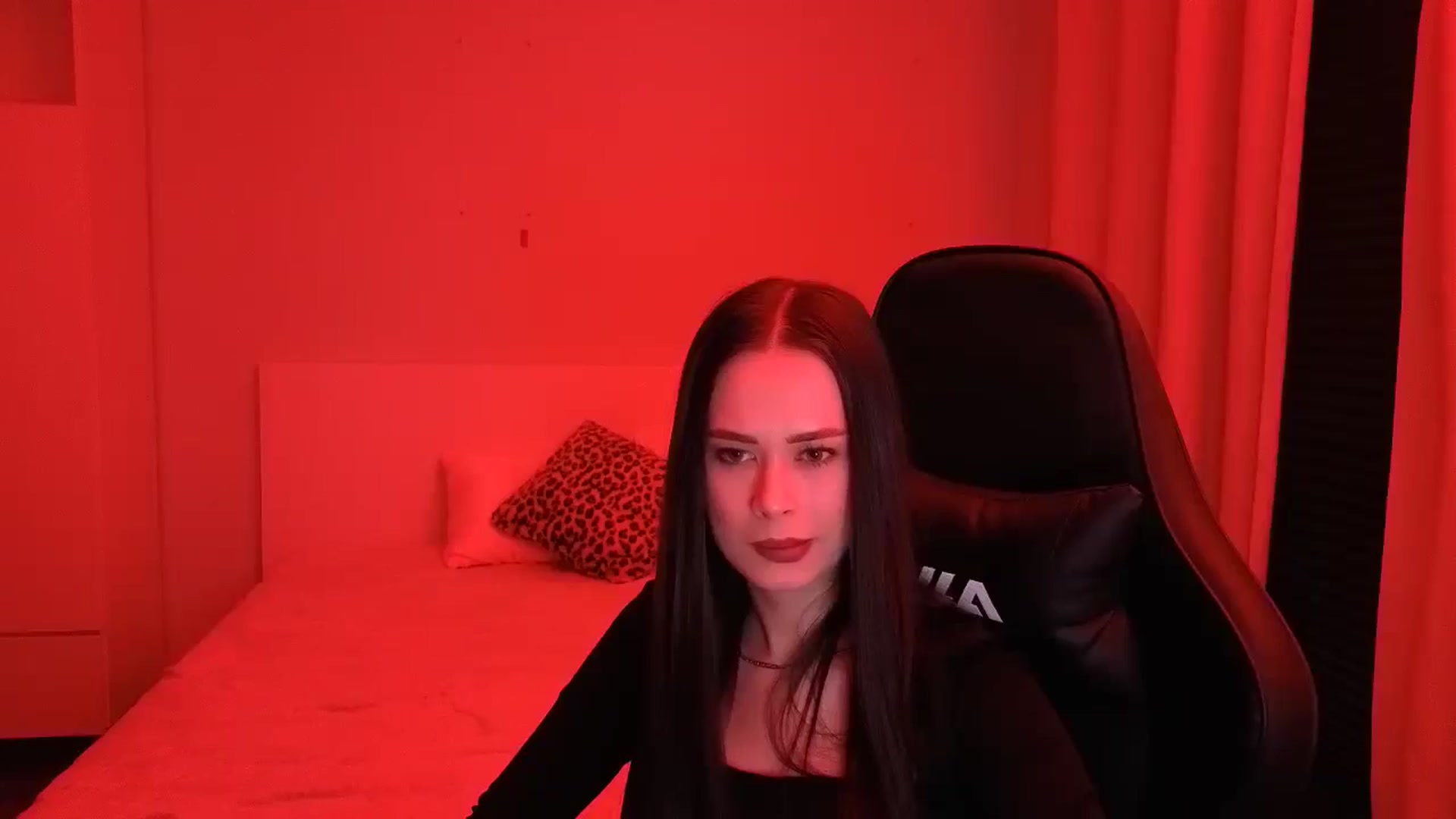Gallery image thumbnail from Emili's myfreecams stream on, 02/13/2026, 17:06 image 8 of 20