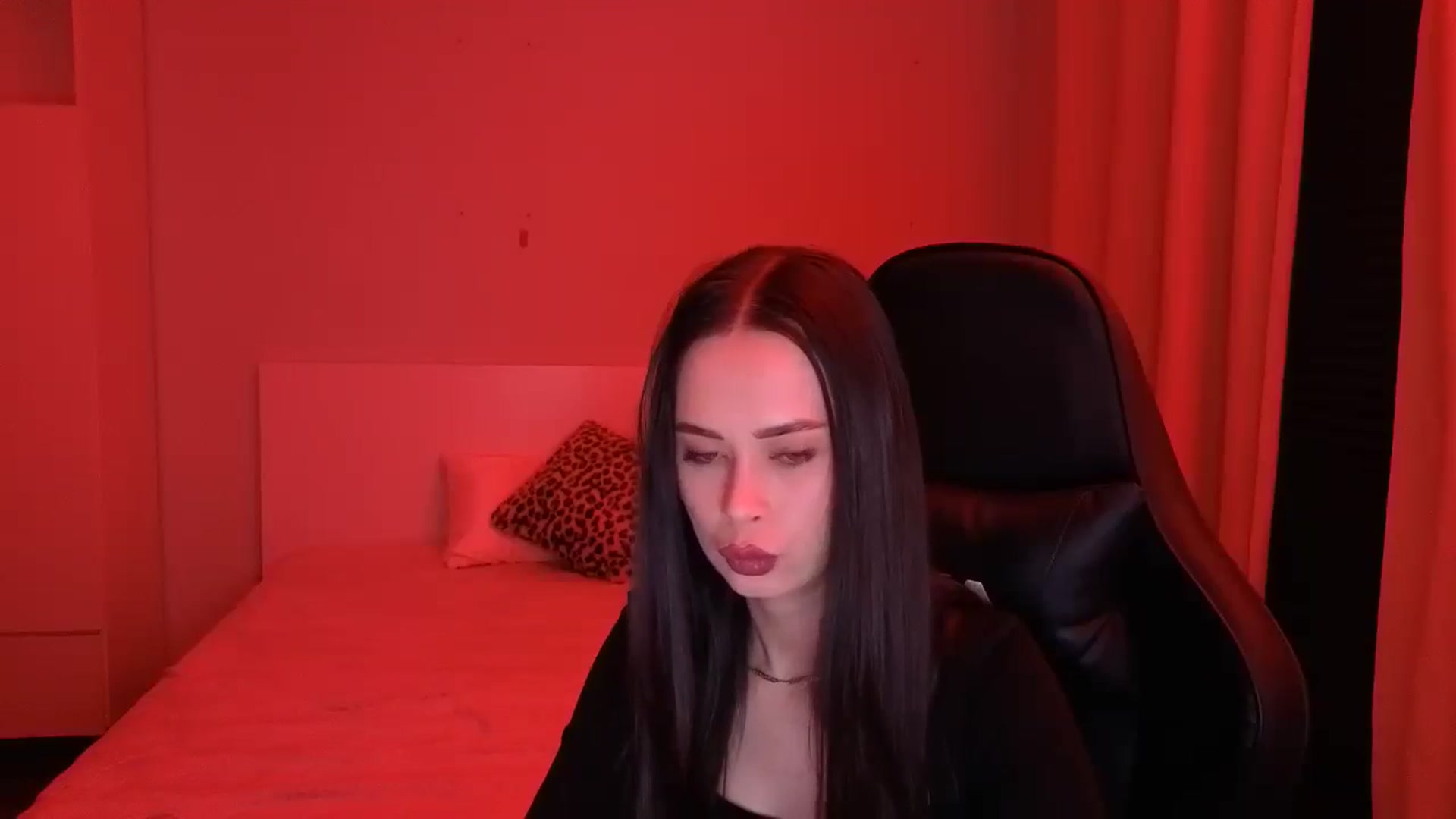 Gallery image thumbnail from Emili's myfreecams stream on, 02/13/2026, 17:06 image 7 of 20