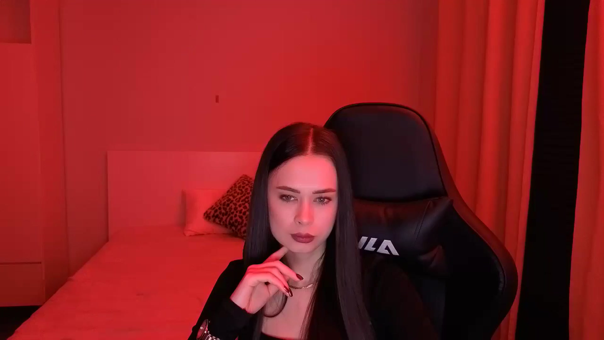 Gallery image thumbnail from Emili's myfreecams stream on, 02/13/2026, 17:06 image 19 of 20
