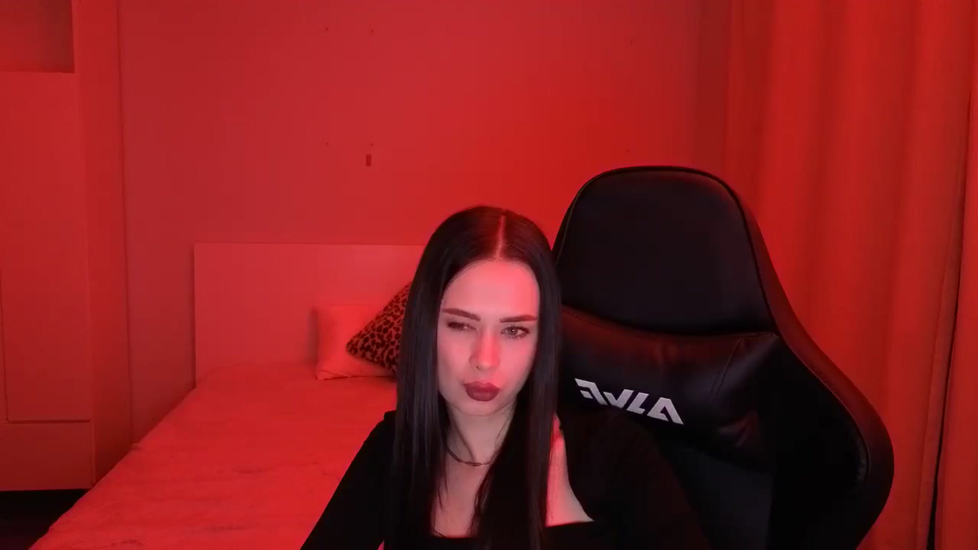 Gallery image thumbnail from Emili's myfreecams stream on, 02/13/2026, 18:01 image 9 of 20