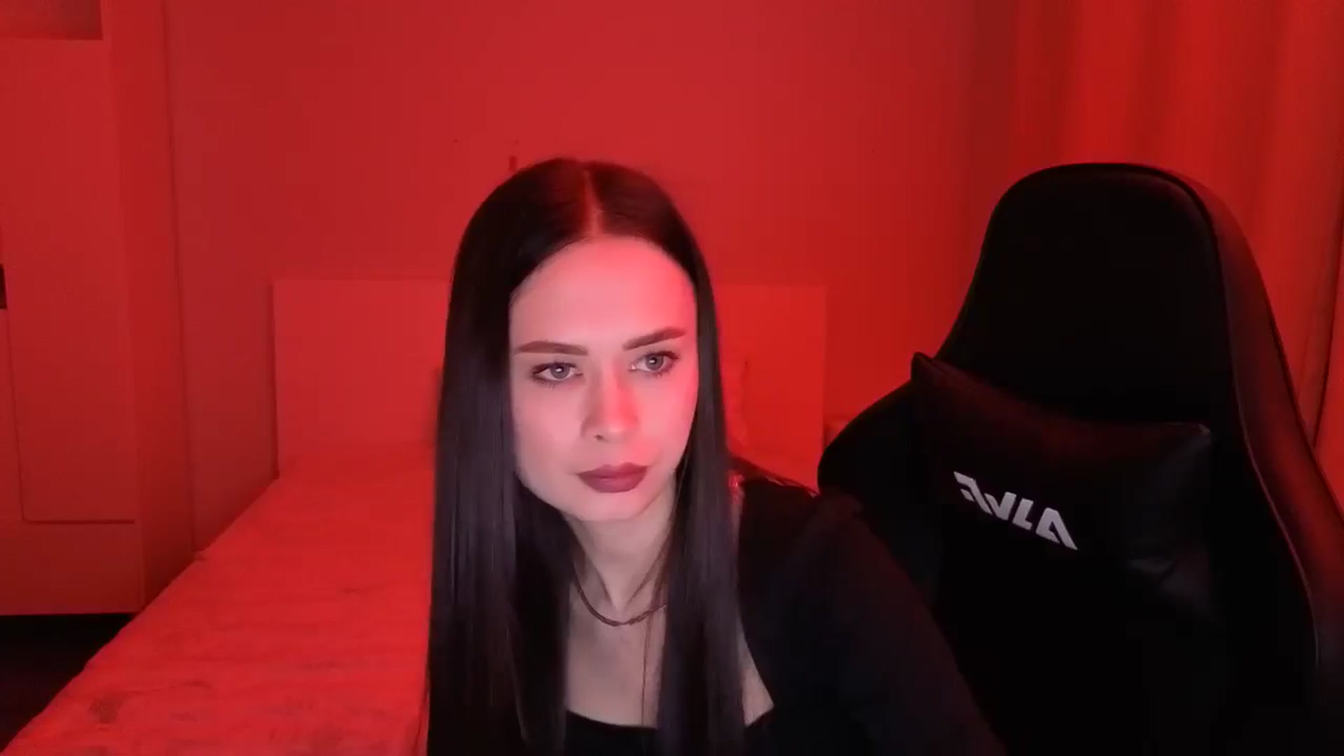 Gallery image thumbnail from Emili's myfreecams stream on, 02/13/2026, 19:59 image 17 of 20