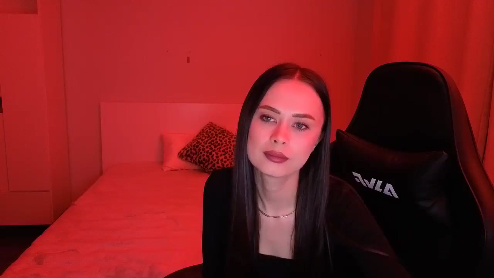 Gallery image thumbnail from Emili's myfreecams stream on, 02/13/2026, 19:59 image 11 of 20