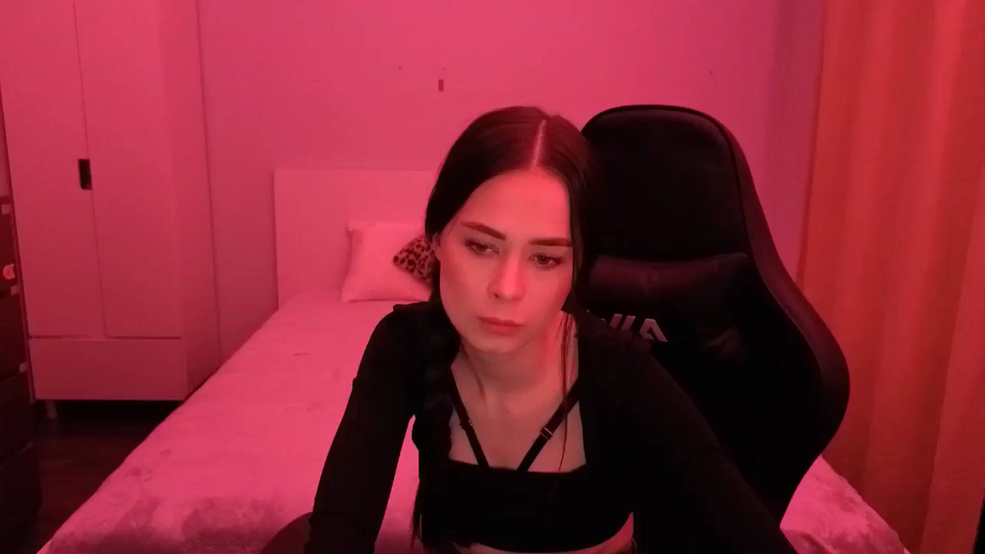Gallery image thumbnail from Emili's myfreecams stream on, 02/16/2026, 18:04 image 13 of 20