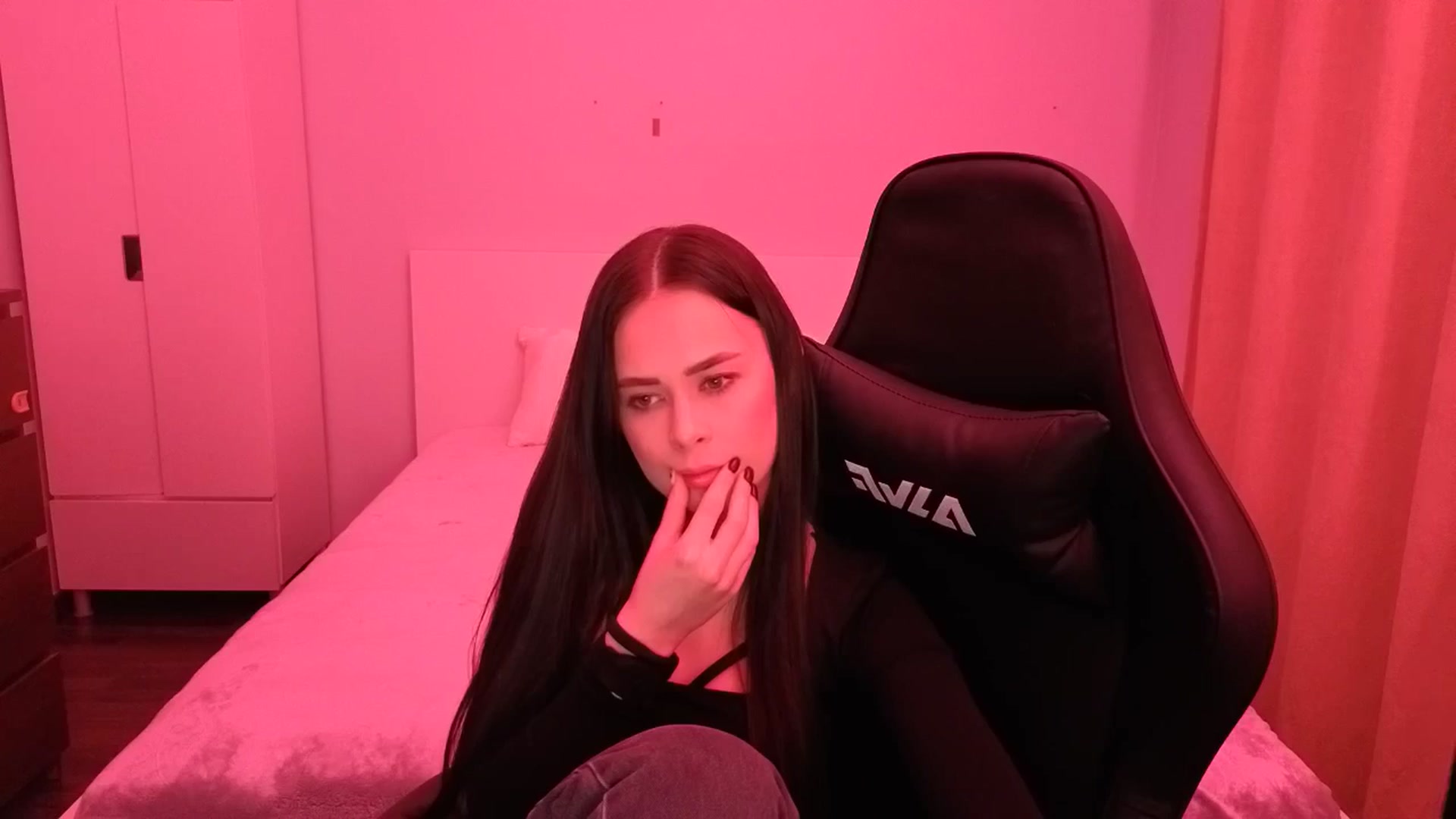 Gallery image thumbnail from Emili's myfreecams stream on, 02/16/2026, 19:44 image 11 of 20