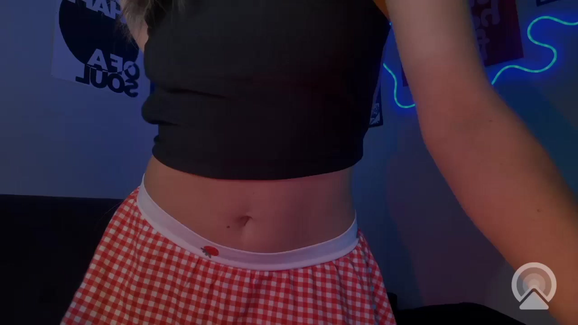 Gallery image thumbnail from Emilia0_0_7's myfreecams stream on, 02/22/2026, 20:16 image 1 of 20
