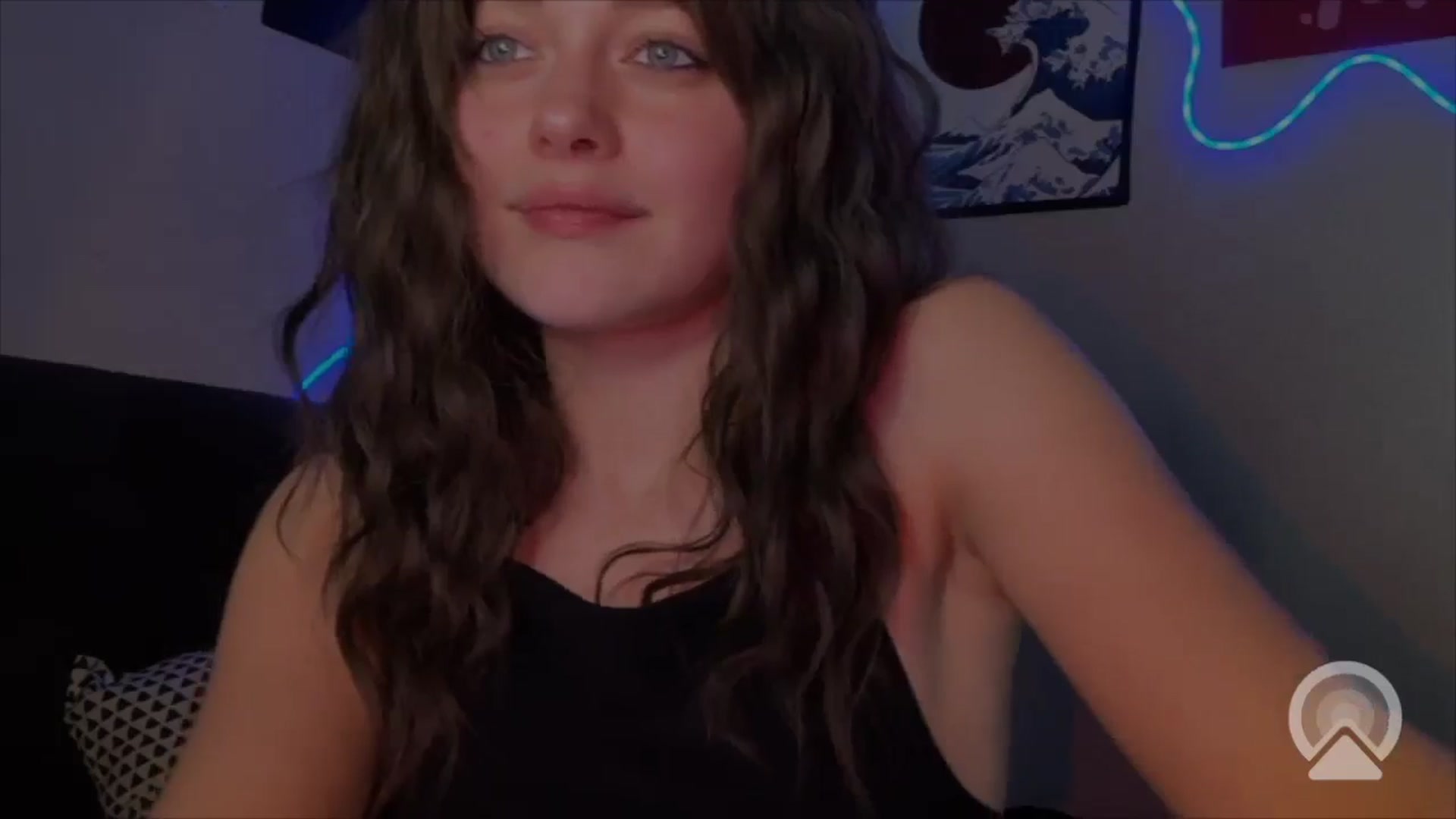 Gallery image thumbnail from Emilia0_0_7's myfreecams stream on, 02/22/2026, 20:16 image 11 of 20