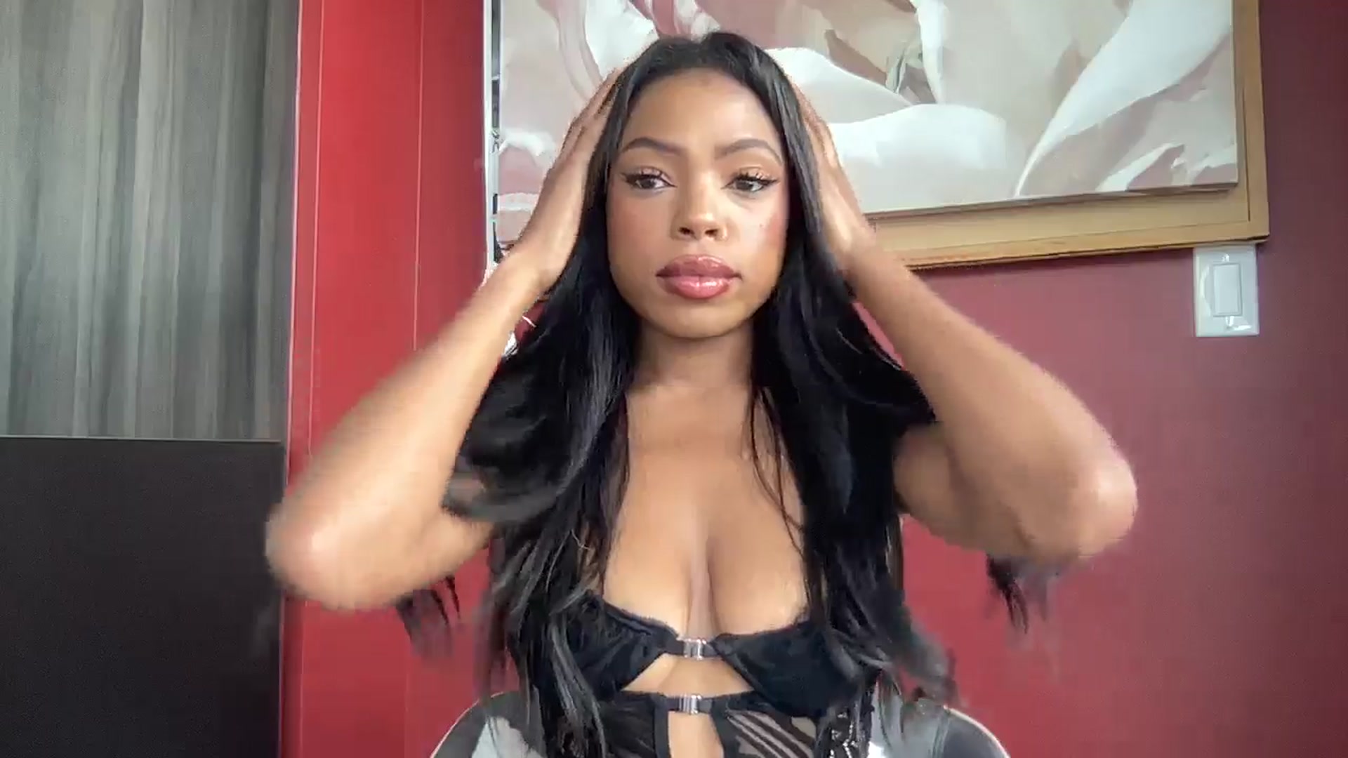 Gallery image thumbnail from EmiliaBrooks's myfreecams stream on, 07/15/2024, 21:59 image 3 of 20