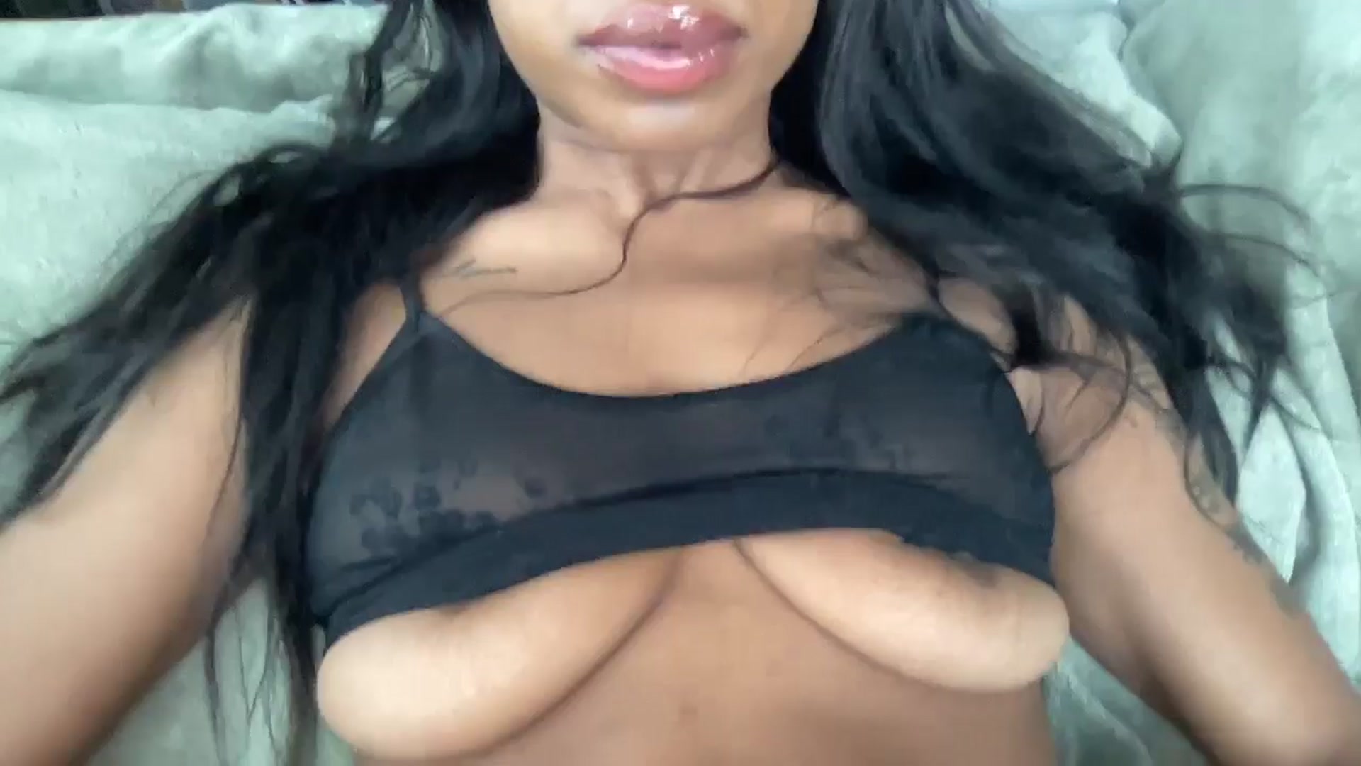 Gallery image thumbnail from EmiliaBrooks's myfreecams stream on, 07/25/2024, 24:49 image 6 of 20