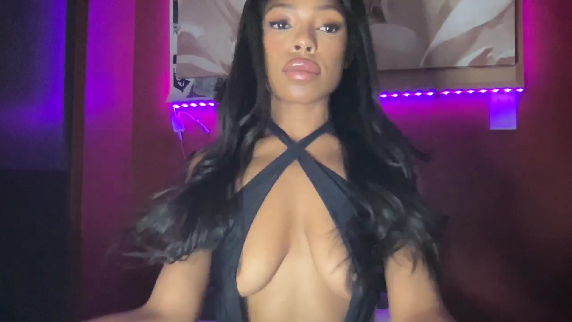 Gallery image thumbnail from EmiliaBrooks's myfreecams stream on, 09/04/2024, 02:57 image 2 of 20