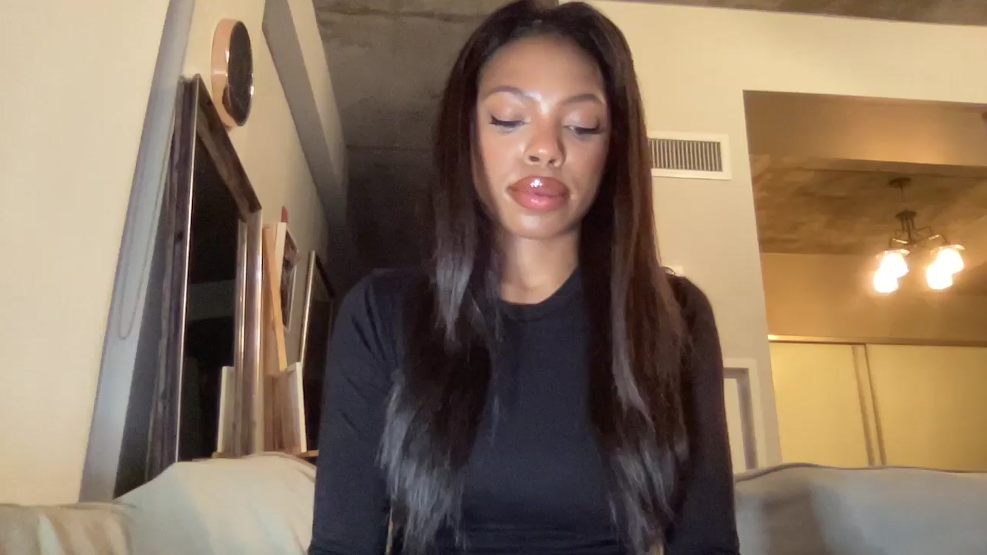 Gallery image thumbnail from EmiliaBrooks's myfreecams stream on, 09/05/2024, 24:23 image 19 of 20