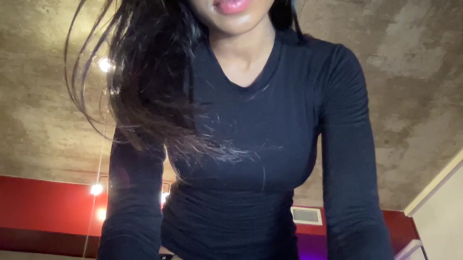 Gallery image thumbnail from EmiliaBrooks's myfreecams stream on, 09/30/2024, 05:45 image 15 of 20