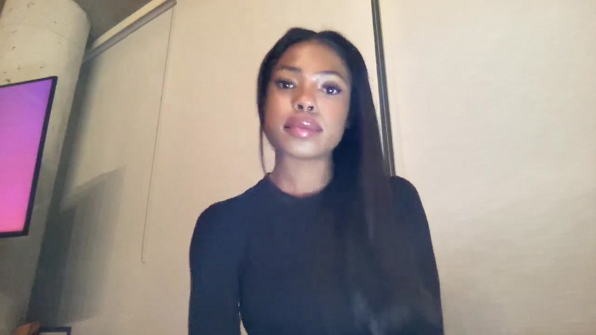 Gallery image thumbnail from EmiliaBrooks's myfreecams stream on, 10/26/2024, 24:55 image 19 of 20