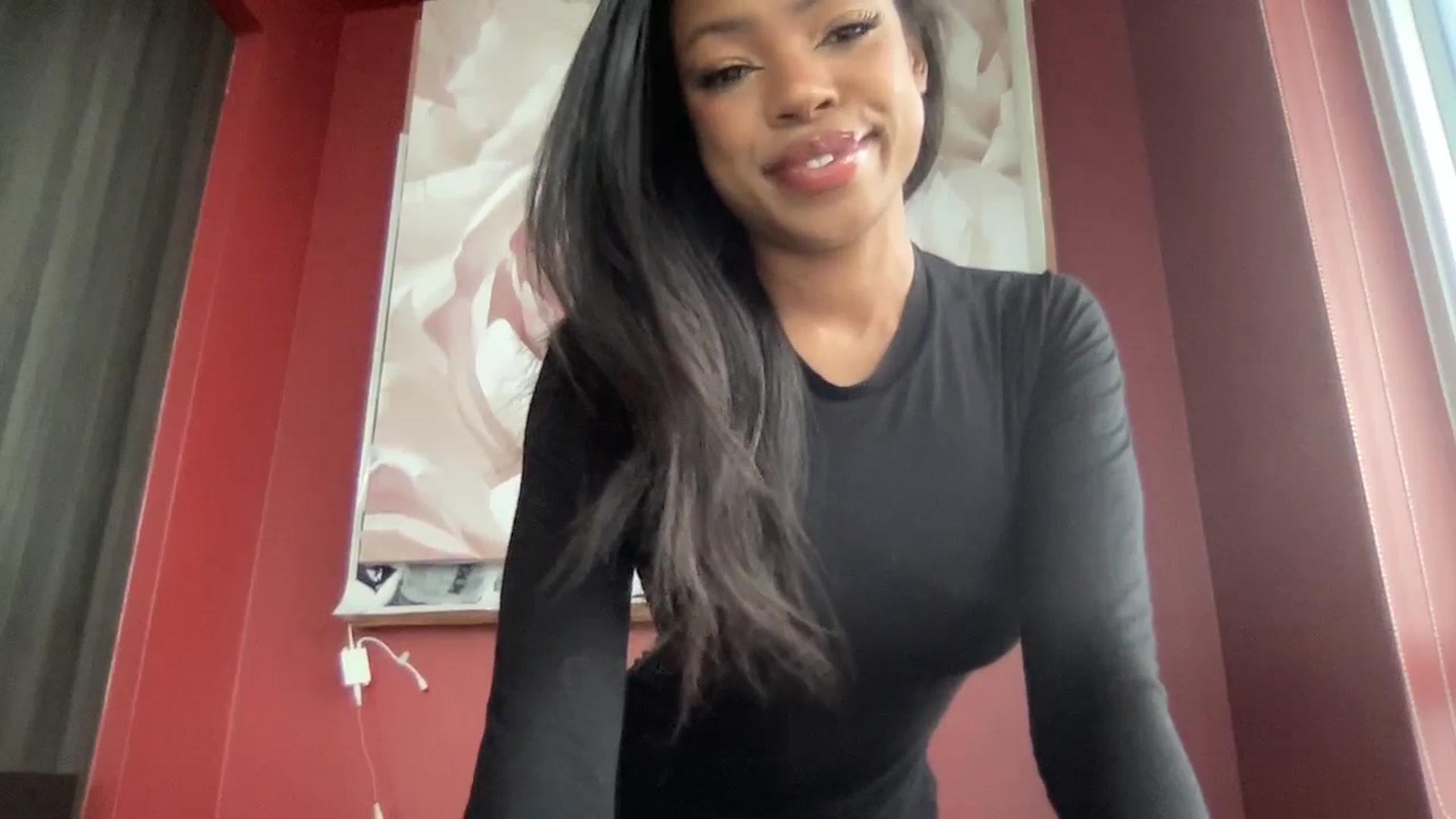 Gallery image thumbnail from EmiliaBrooks's myfreecams stream on, 12/18/2024, 19:34 image 12 of 20