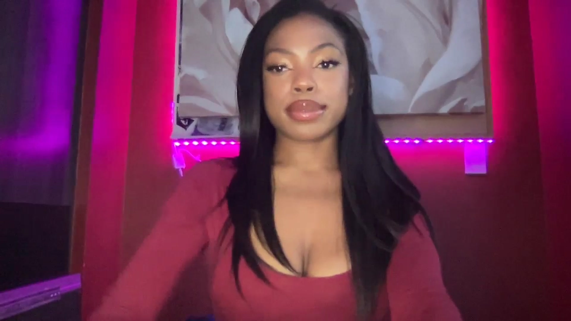 Gallery image thumbnail from EmiliaBrooks's myfreecams stream on, 01/07/2025, 22:01 image 11 of 20
