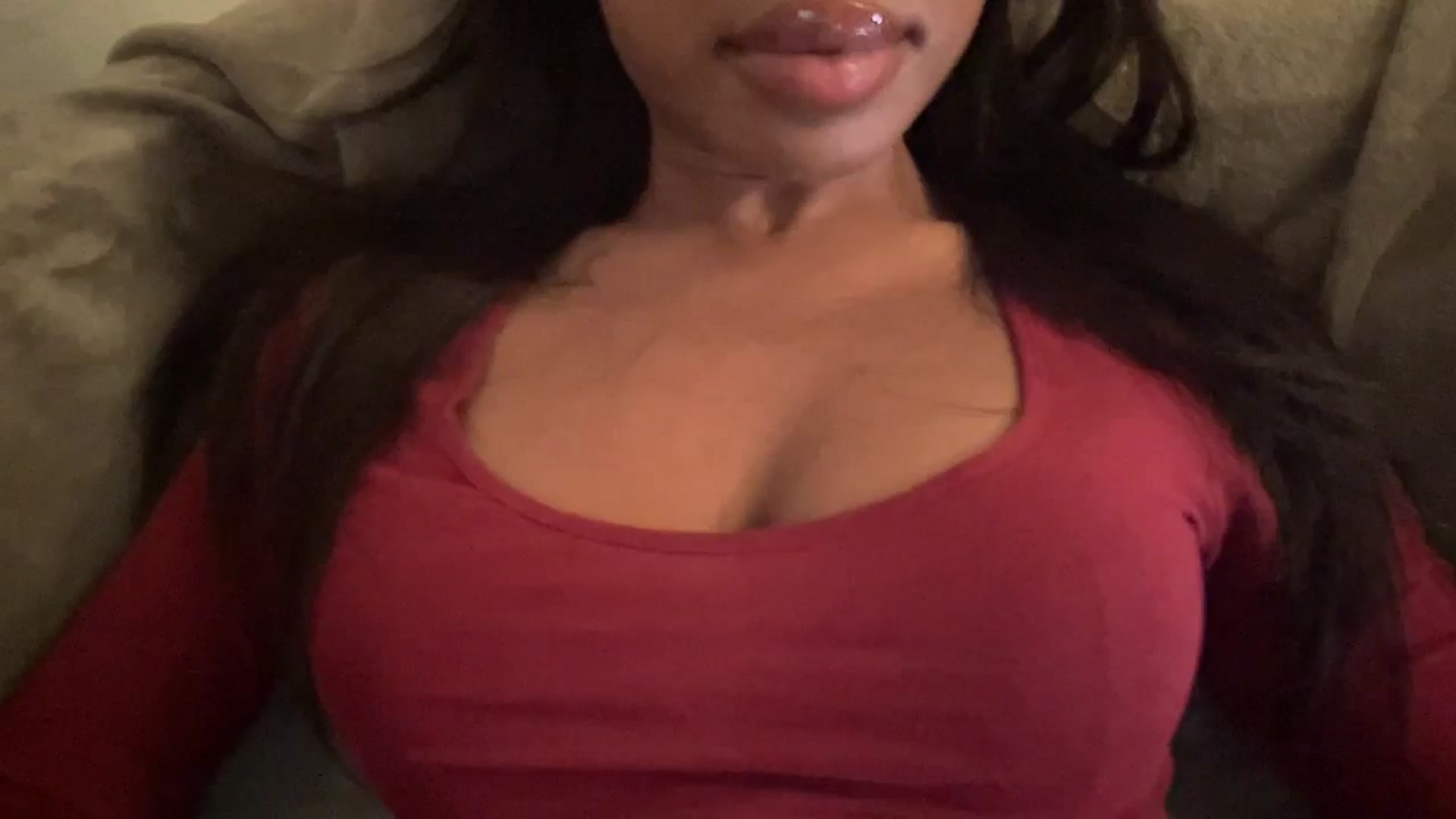 Gallery image thumbnail from EmiliaBrooks's myfreecams stream on, 01/09/2025, 07:19 image 12 of 20