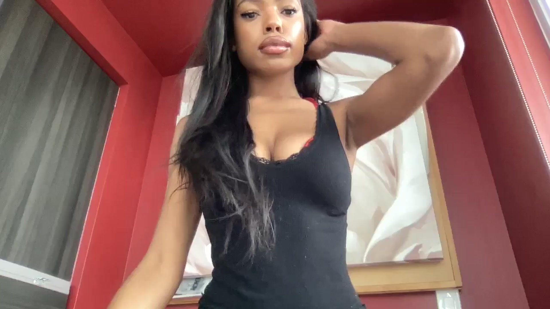 Gallery image thumbnail from EmiliaBrooks's myfreecams stream on, 03/25/2025, 22:53 image 7 of 20