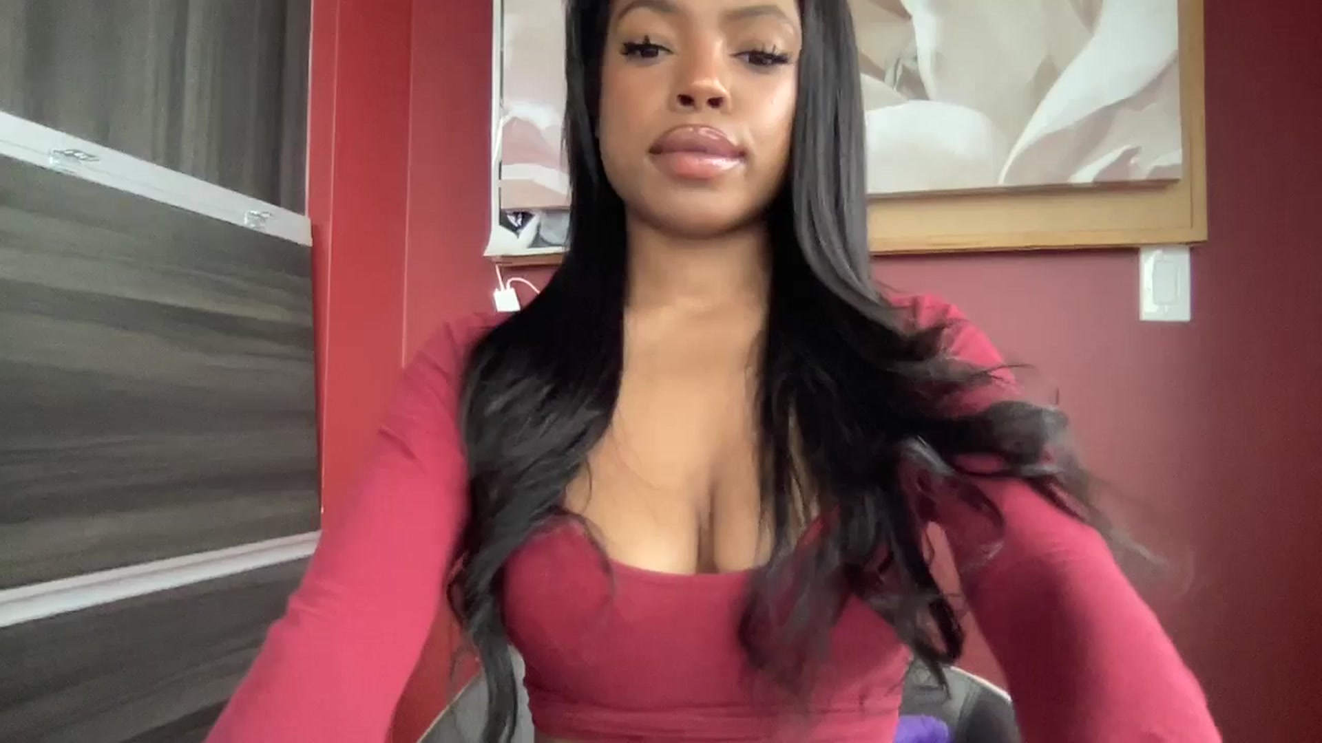 Gallery image thumbnail from EmiliaBrooks's myfreecams stream on, 03/31/2025, 21:56 image 18 of 20