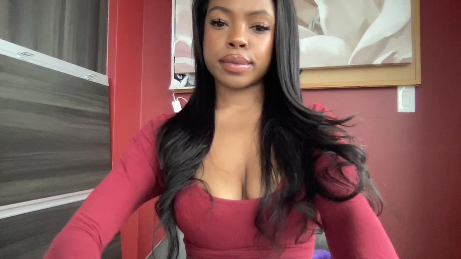 Gallery image thumbnail from EmiliaBrooks's myfreecams stream on, 03/31/2025, 21:56 image 16 of 20