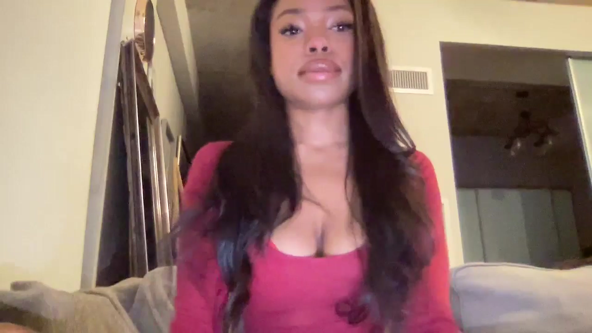 Gallery image thumbnail from EmiliaBrooks's myfreecams stream on, 04/01/2025, 01:58 image 7 of 20