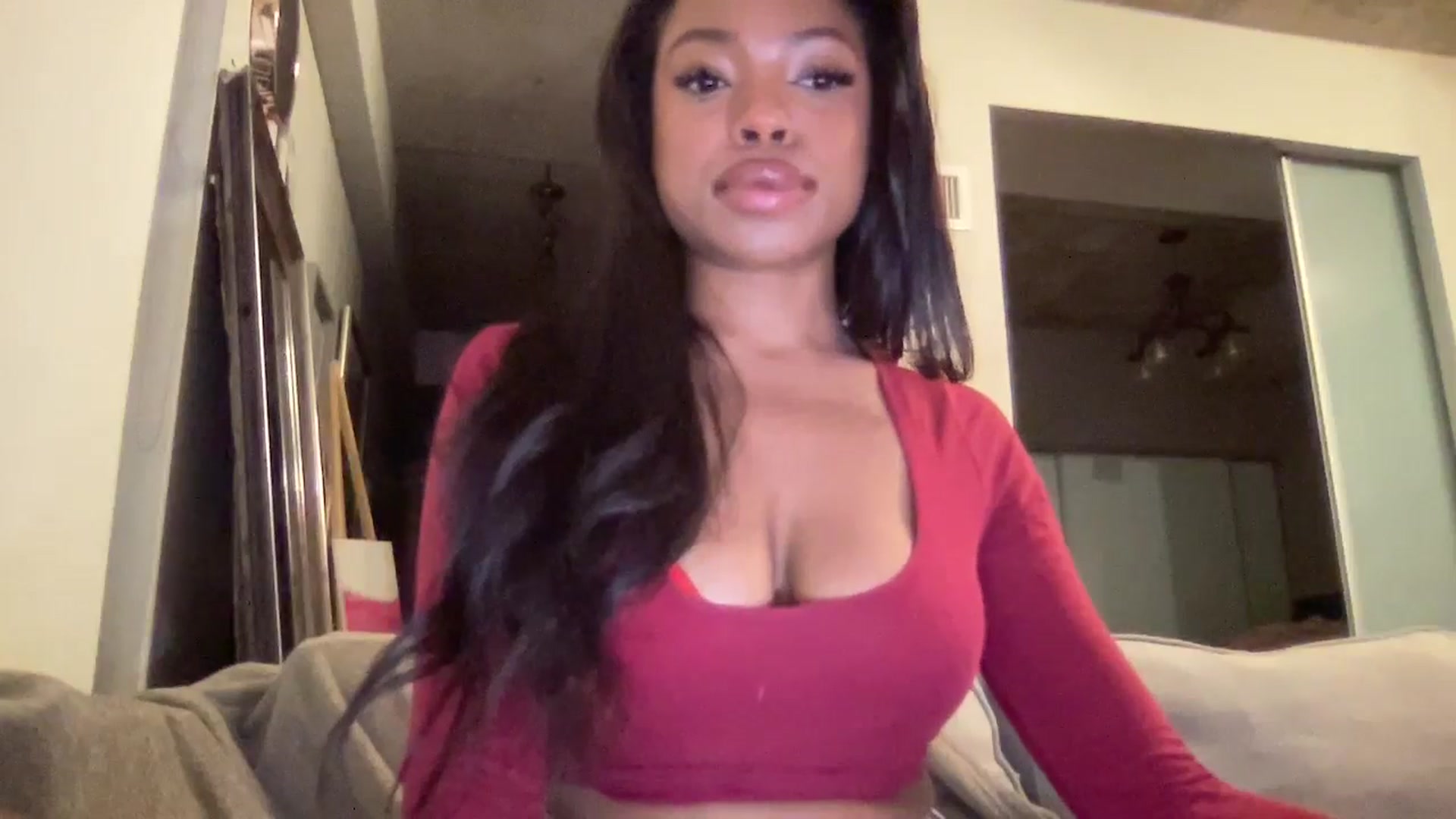 Gallery image thumbnail from EmiliaBrooks's myfreecams stream on, 04/01/2025, 01:58 image 9 of 20