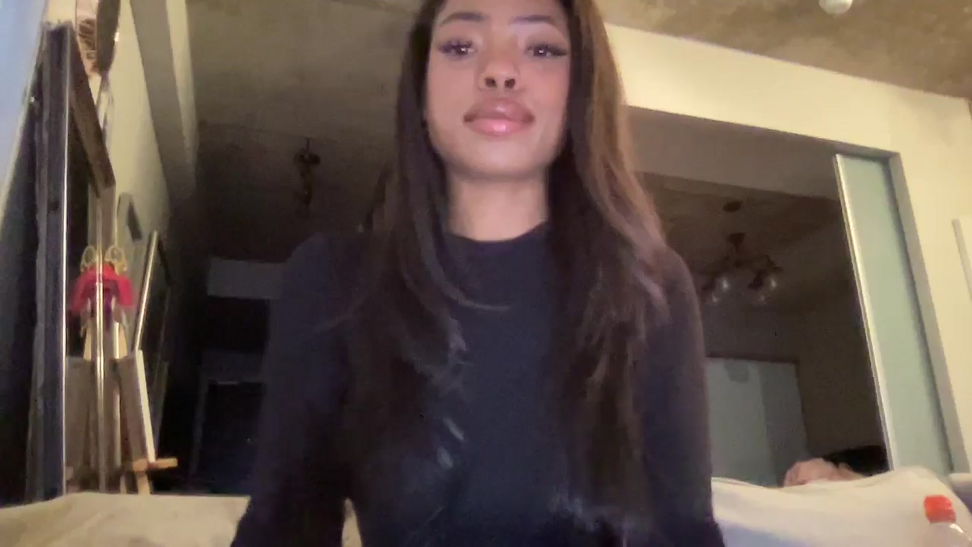 Gallery image thumbnail from EmiliaBrooks's myfreecams stream on, 04/16/2025, 24:32 image 11 of 20