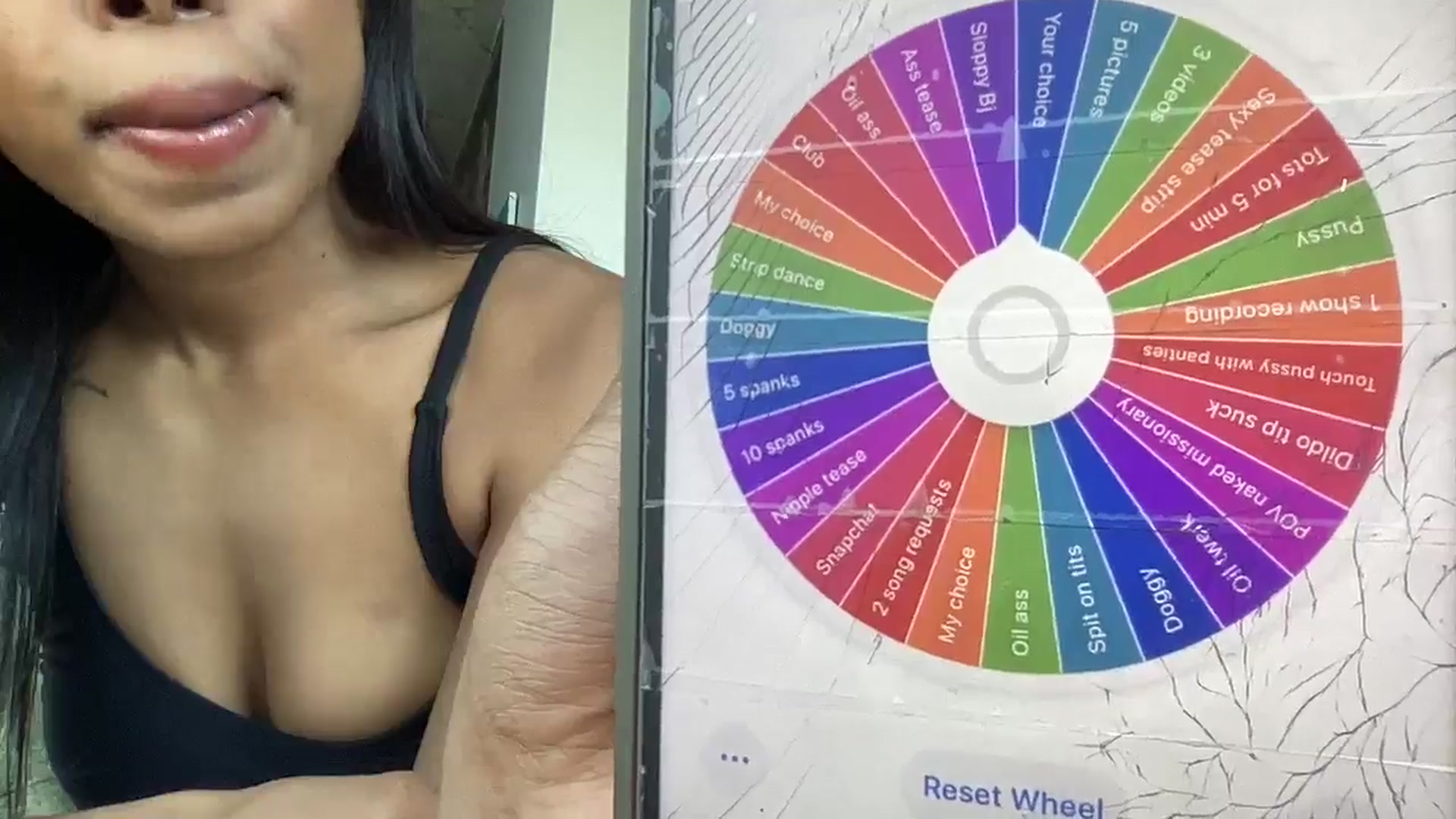 Gallery image thumbnail from EmiliaBrooks's myfreecams stream on, 05/26/2025, 23:23 image 12 of 20