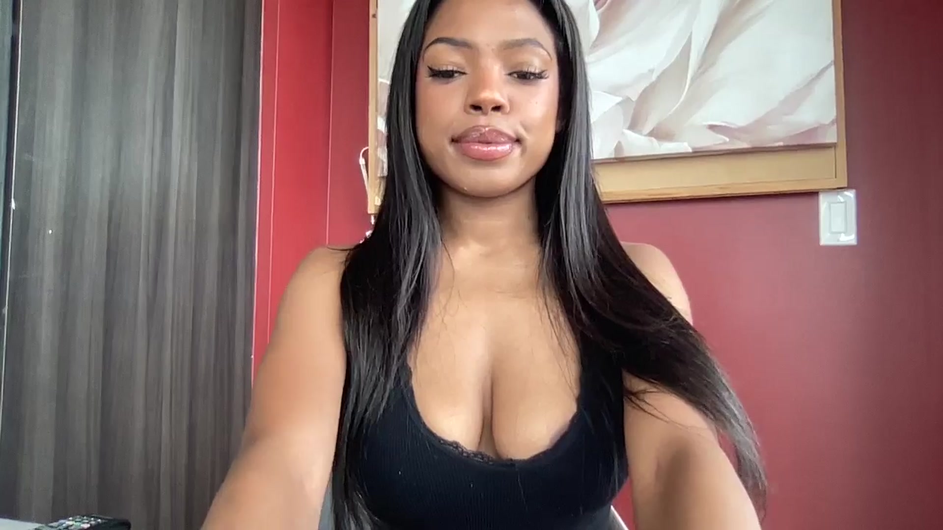 Gallery image thumbnail from EmiliaBrooks's myfreecams stream on, 05/30/2025, 18:14 image 5 of 20