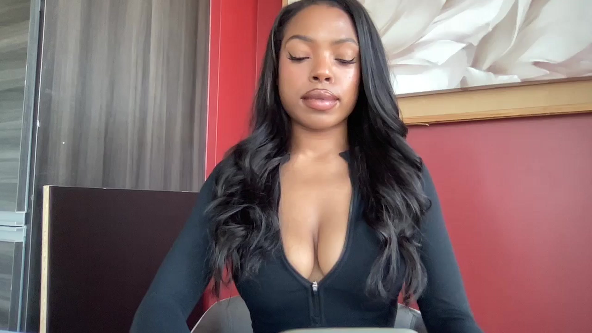 Gallery image thumbnail from EmiliaBrooks's myfreecams stream on, 06/11/2025, 23:19 image 19 of 20