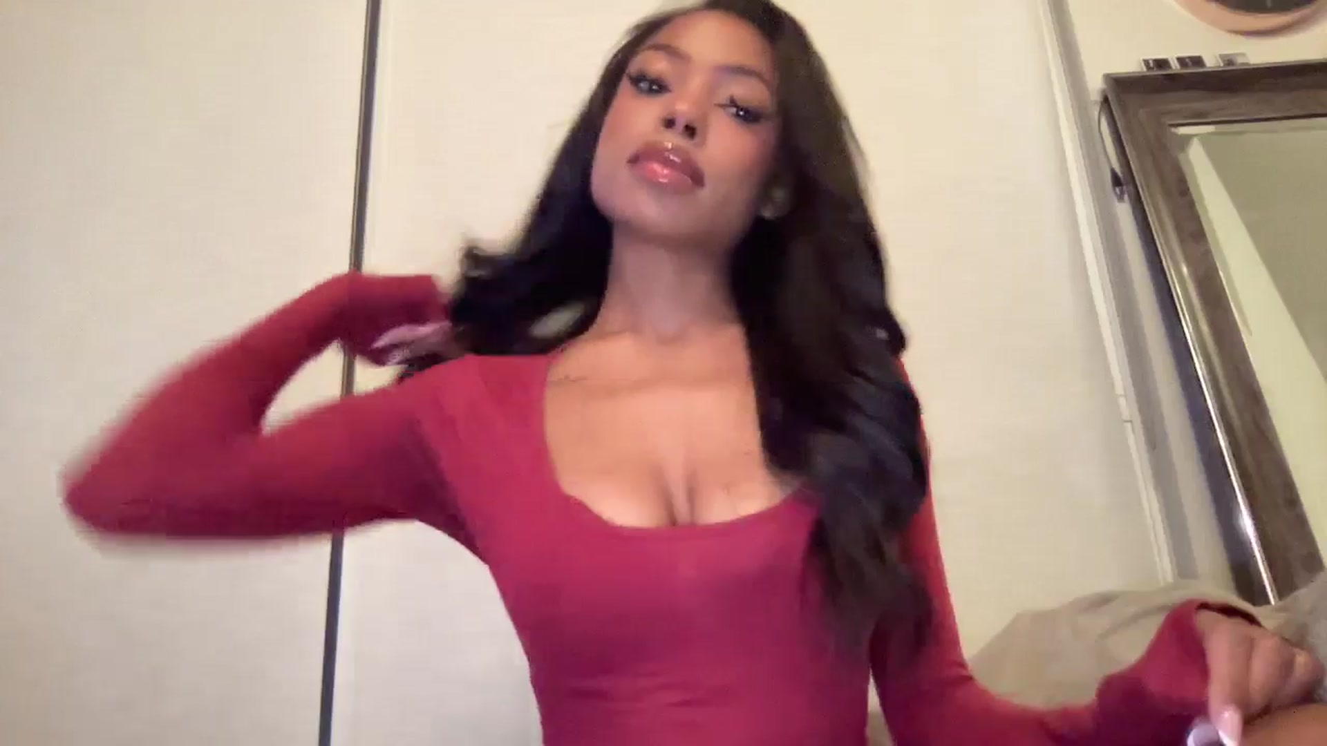 Gallery image thumbnail from EmiliaBrooks's myfreecams stream on, 06/15/2025, 03:18 image 3 of 20
