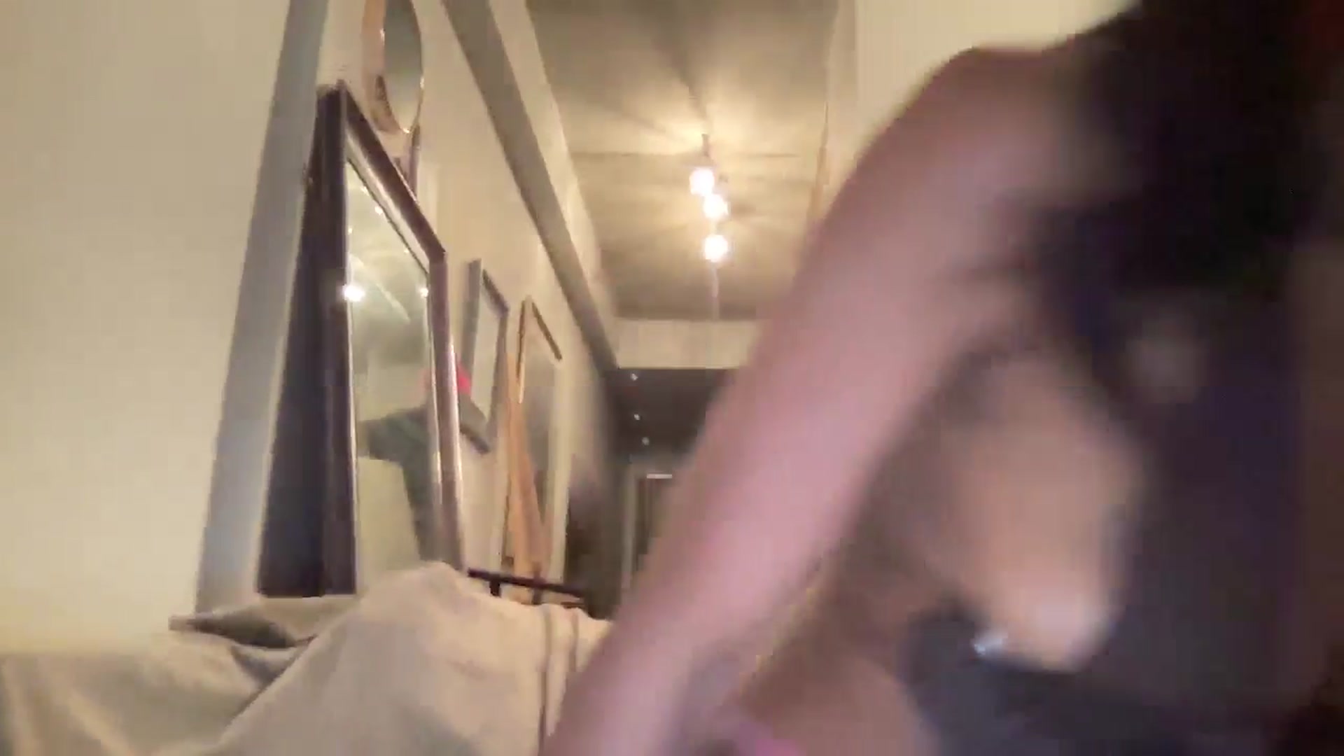 Gallery image thumbnail from EmiliaBrooks's myfreecams stream on, 07/01/2025, 05:39 image 16 of 20