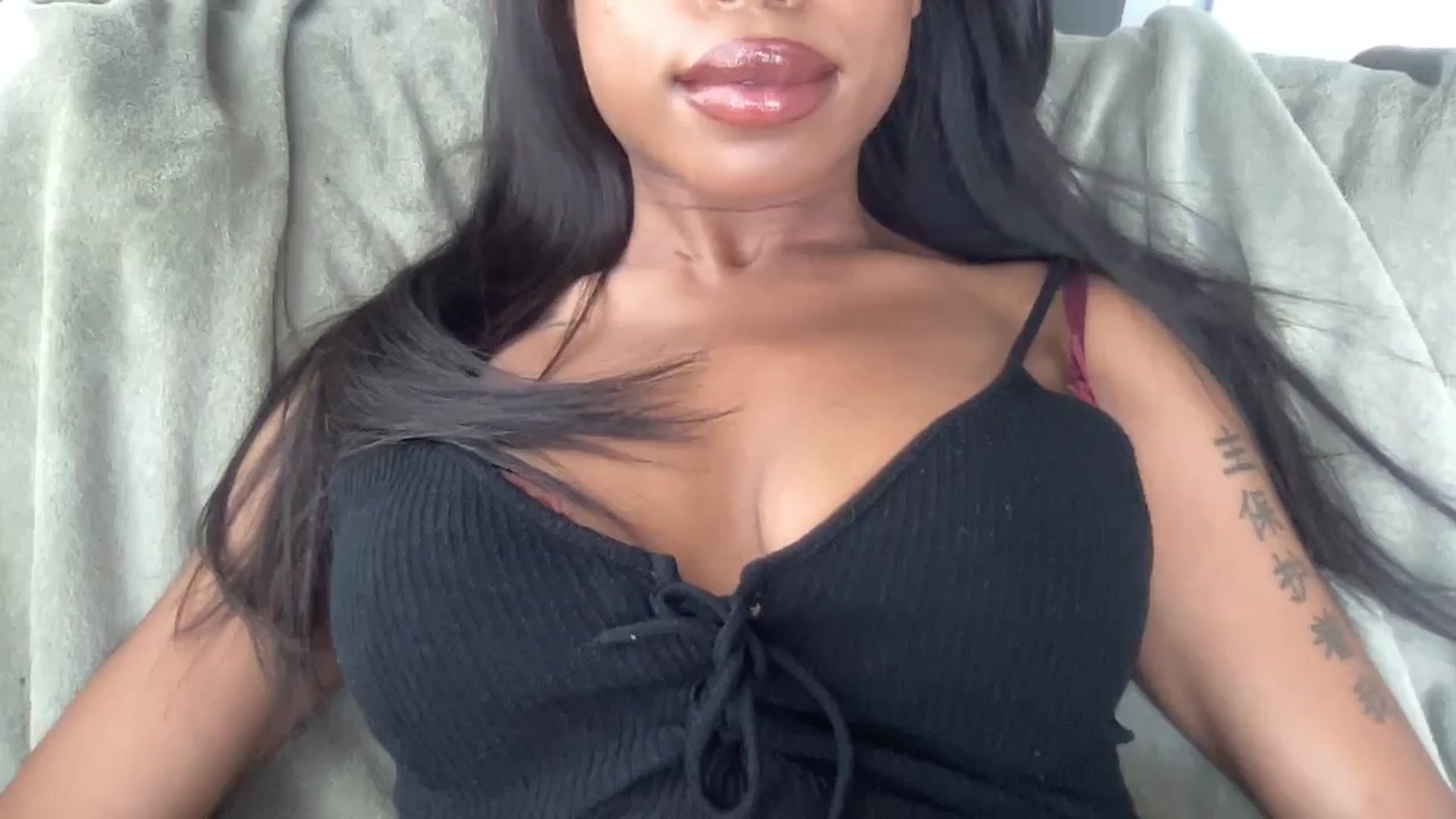 Gallery image thumbnail from EmiliaBrooks's myfreecams stream on, 08/06/2025, 24:07 image 4 of 20