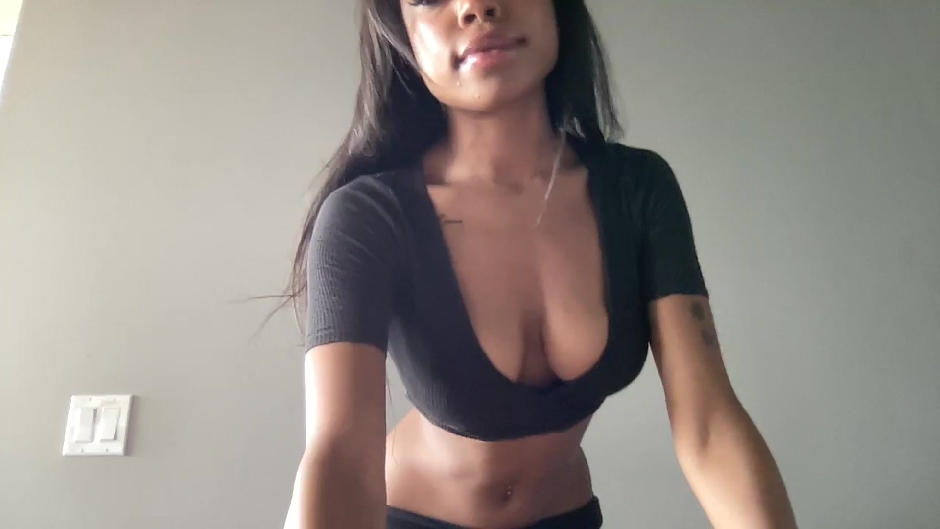 Gallery image thumbnail from EmiliaBrooks's myfreecams stream on, 08/13/2025, 15:40 image 20 of 20