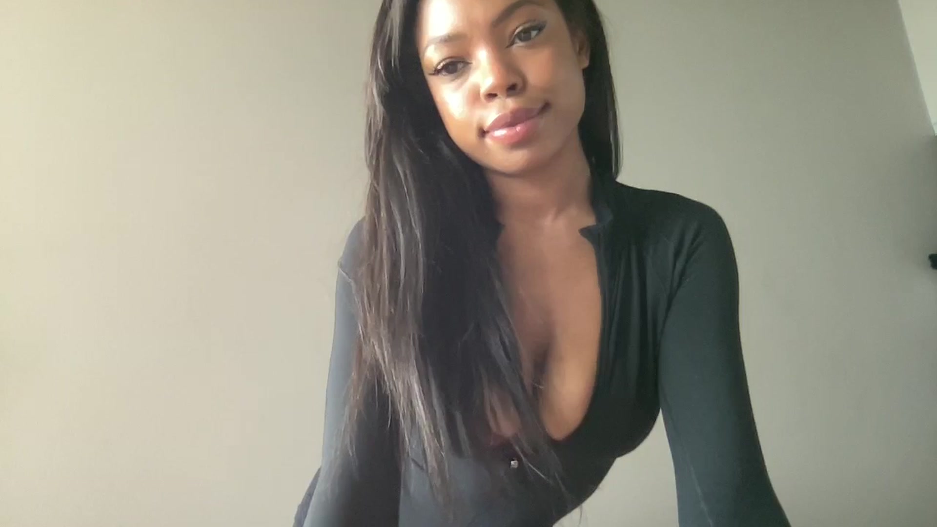 Gallery image thumbnail from EmiliaBrooks's myfreecams stream on, 08/14/2025, 17:04 image 13 of 20