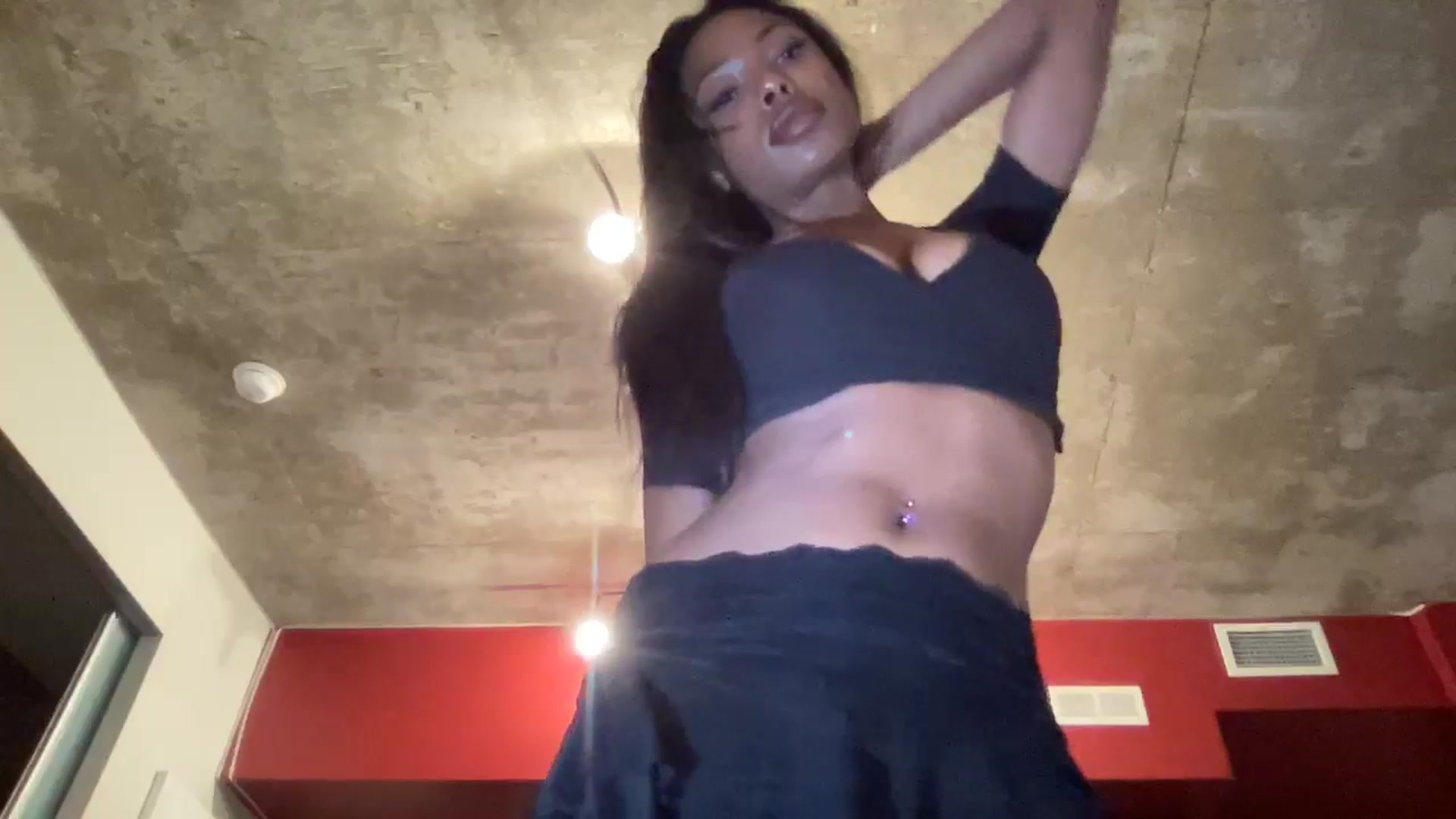Gallery image thumbnail from EmiliaBrooks's myfreecams stream on, 08/16/2025, 01:24 image 7 of 20