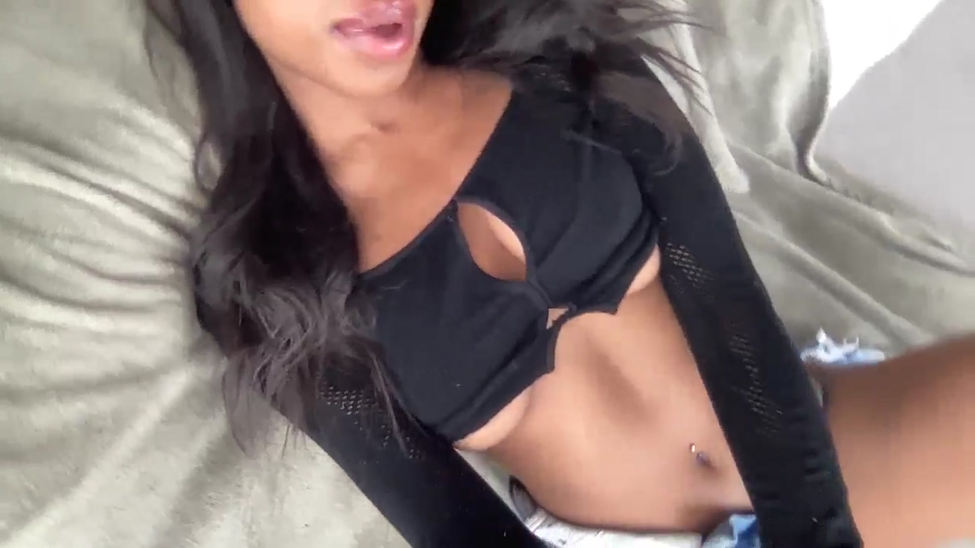 Gallery image thumbnail from EmiliaBrooks's myfreecams stream on, 10/07/2025, 18:16 image 9 of 20