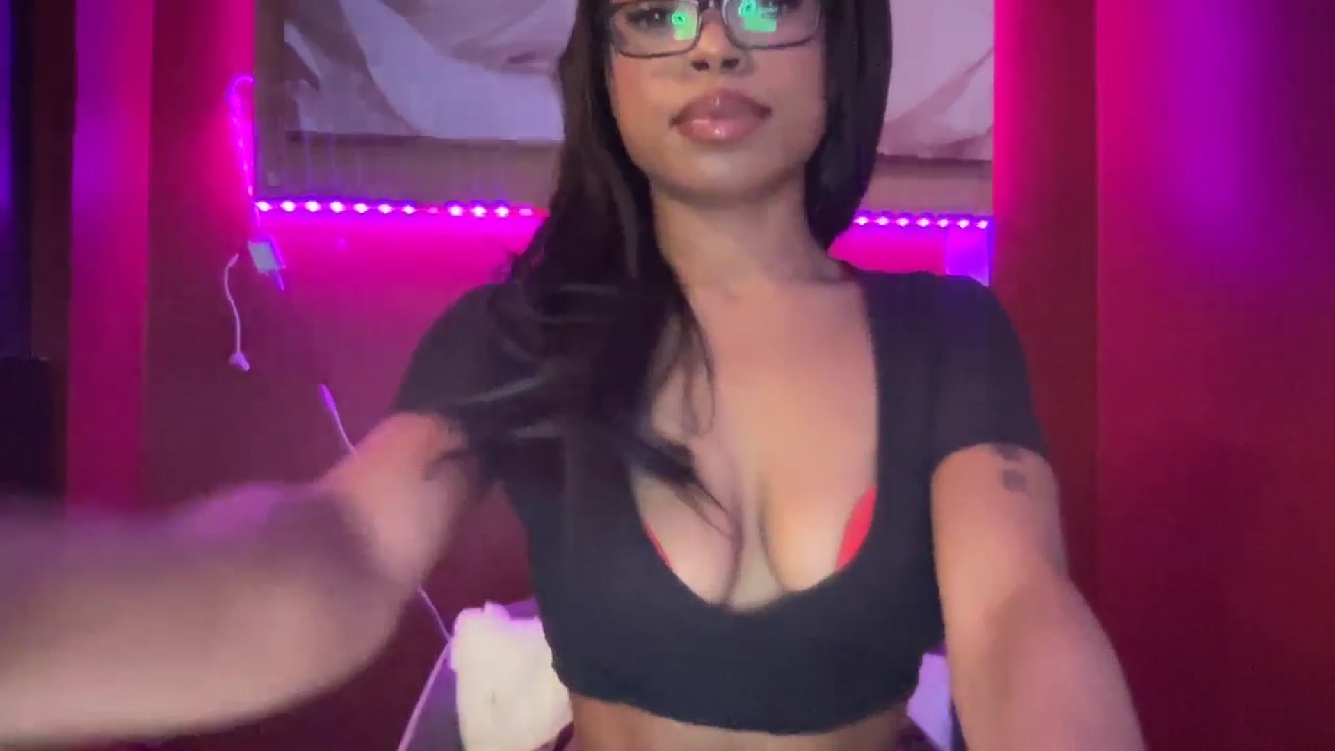 Gallery image thumbnail from EmiliaBrooks's myfreecams stream on, 10/29/2025, 01:38 image 16 of 20