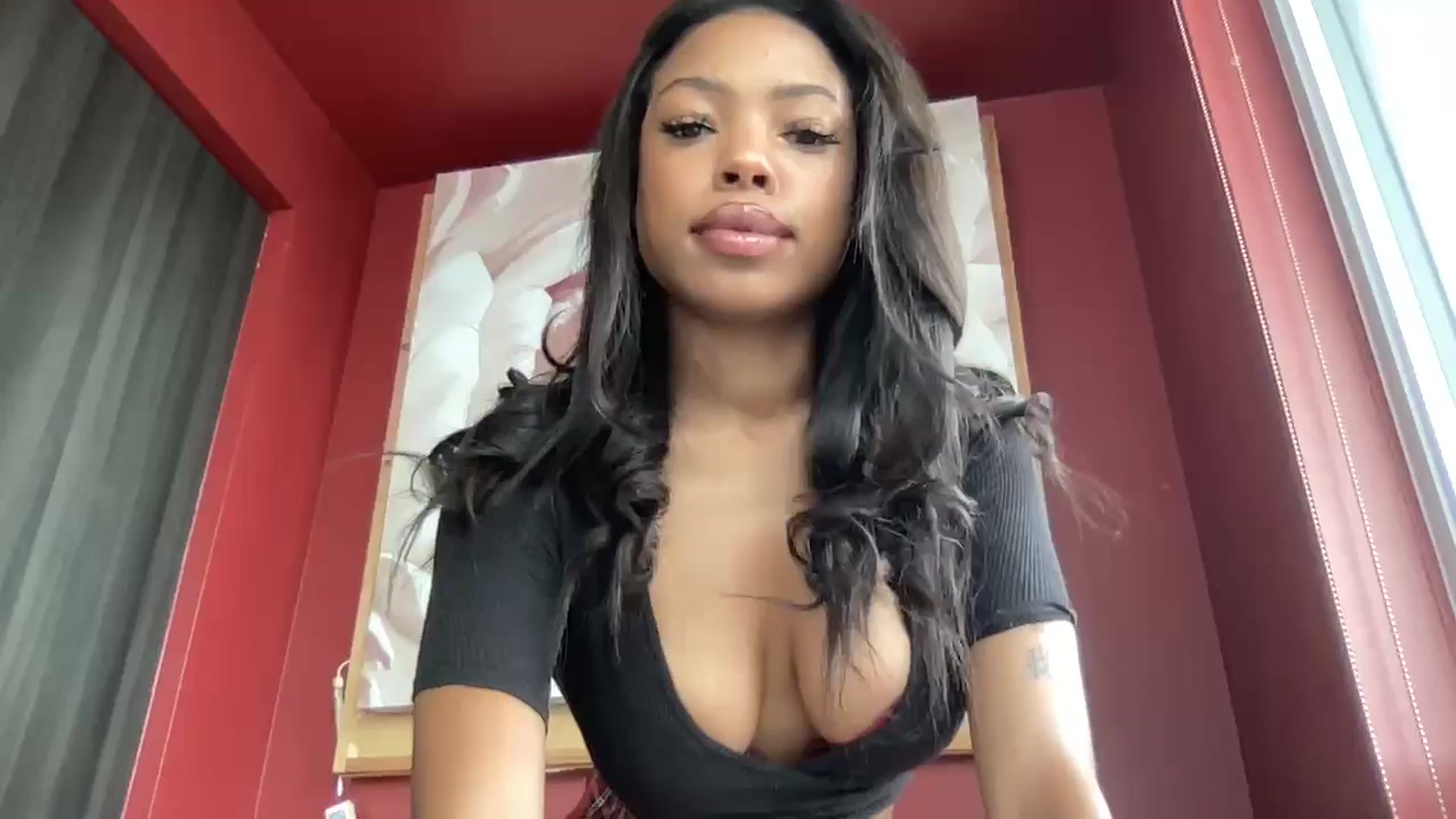 Gallery image thumbnail from EmiliaBrooks's myfreecams stream on, 10/31/2025, 16:27 image 1 of 20