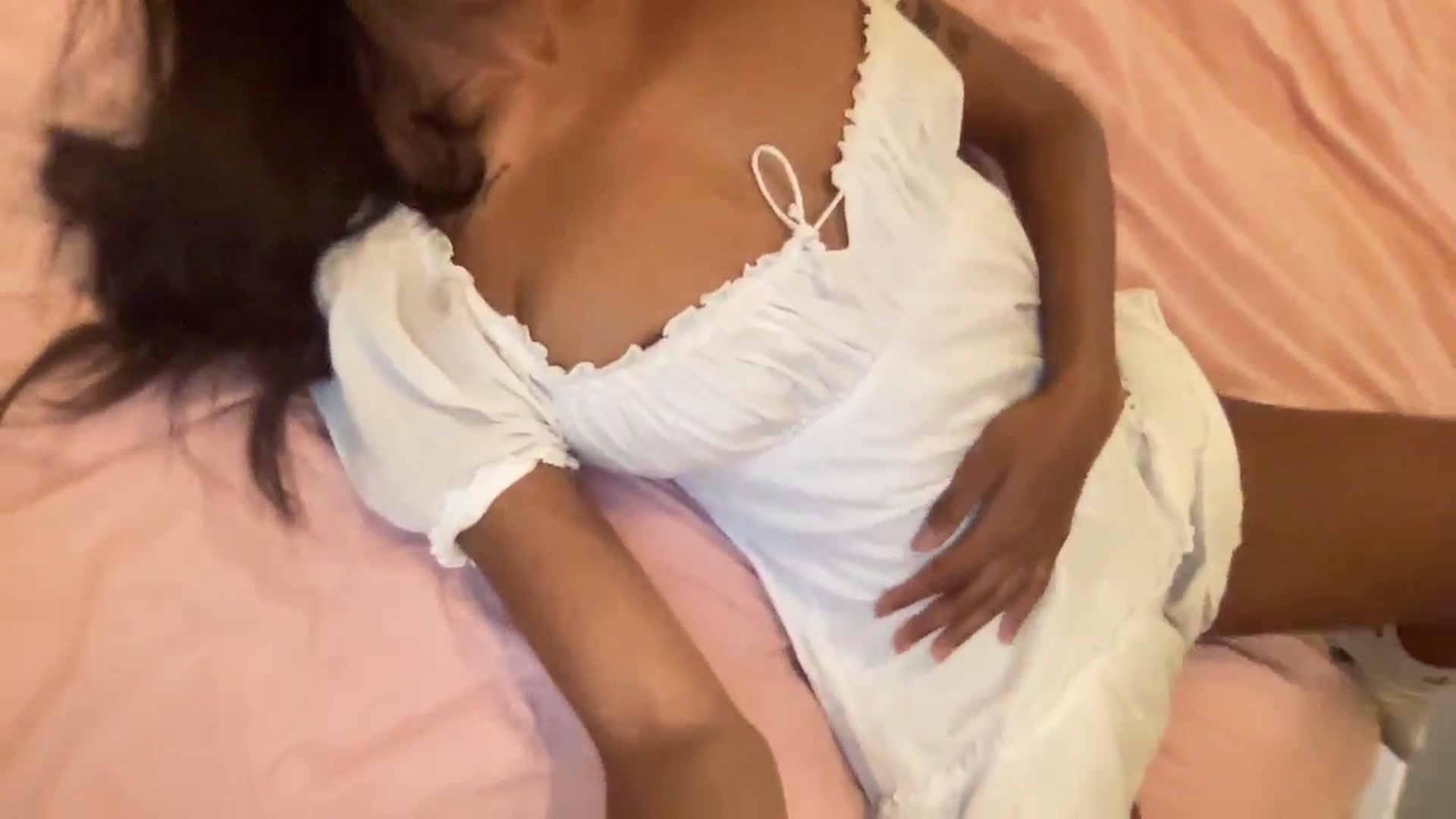 Gallery image thumbnail from EmiliaBrooks's myfreecams stream on, 11/16/2025, 07:59 image 15 of 20